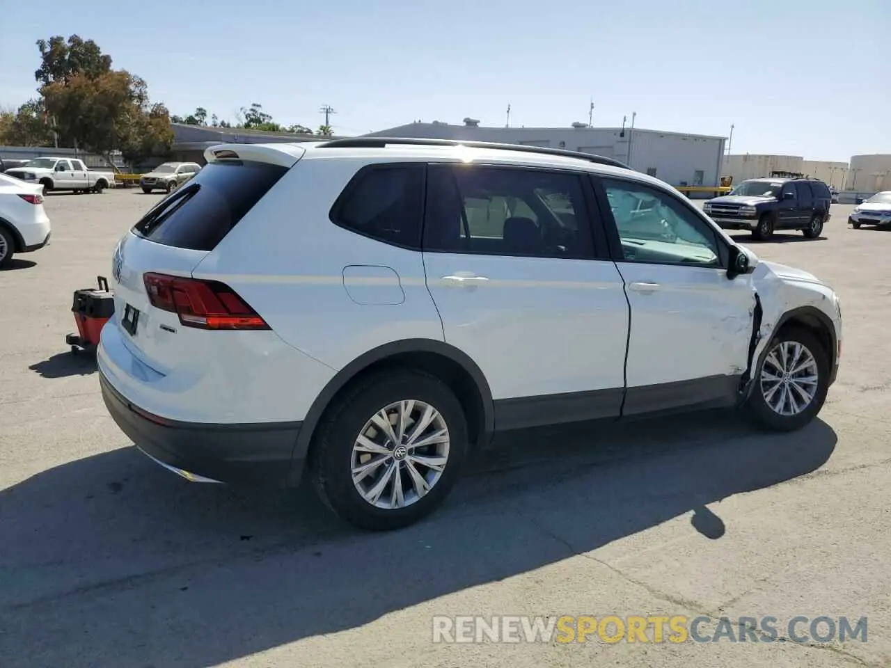 3 Photograph of a damaged car 3VV0B7AX0KM200859 VOLKSWAGEN TIGUAN 2019