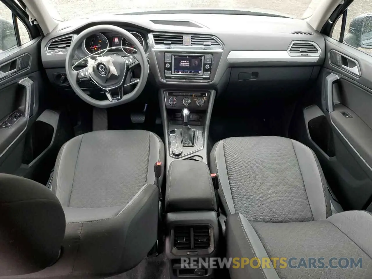 8 Photograph of a damaged car 3VV0B7AX1KM041494 VOLKSWAGEN TIGUAN 2019