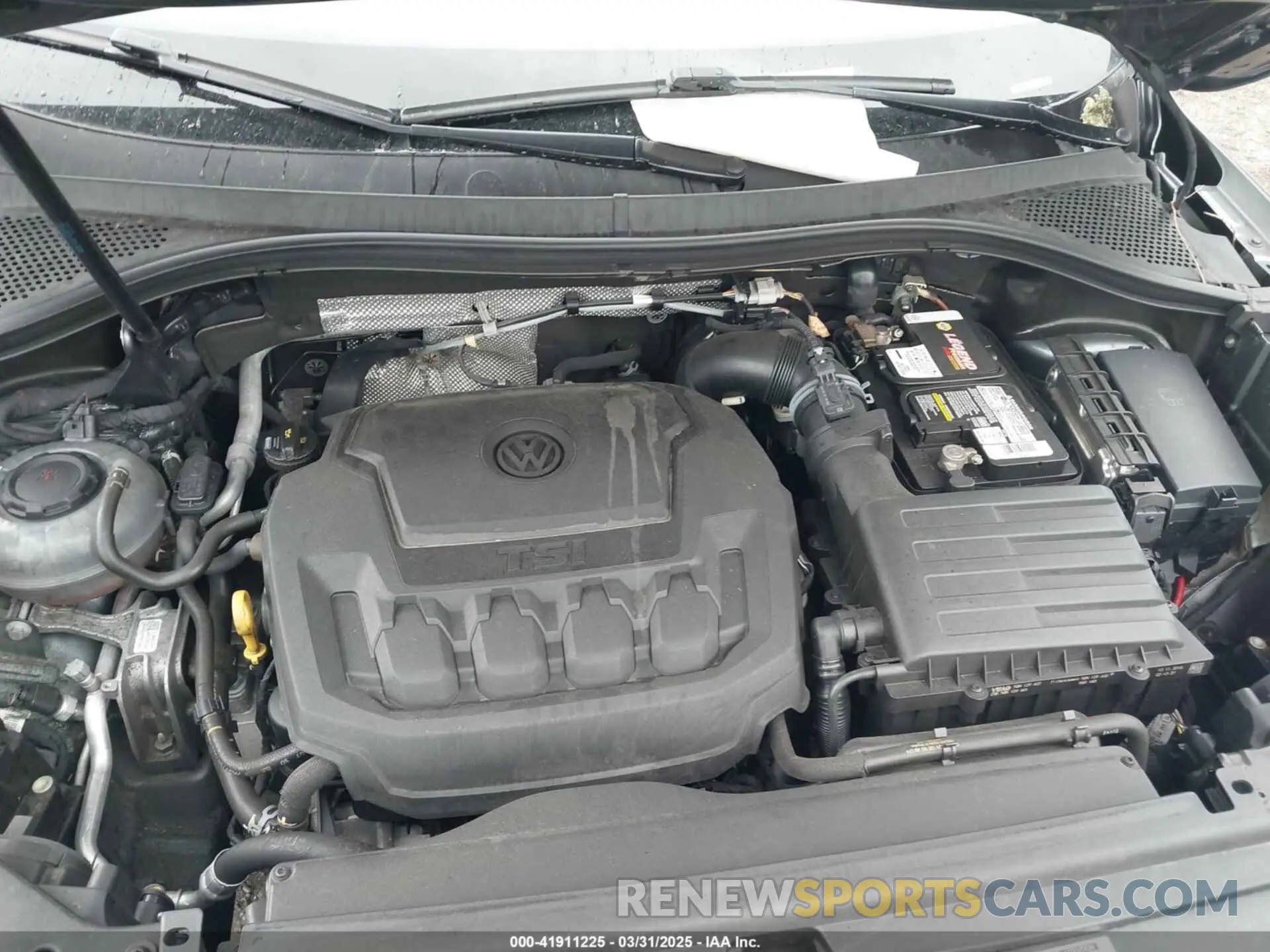 10 Photograph of a damaged car 3VV0B7AX1KM046808 VOLKSWAGEN TIGUAN 2019