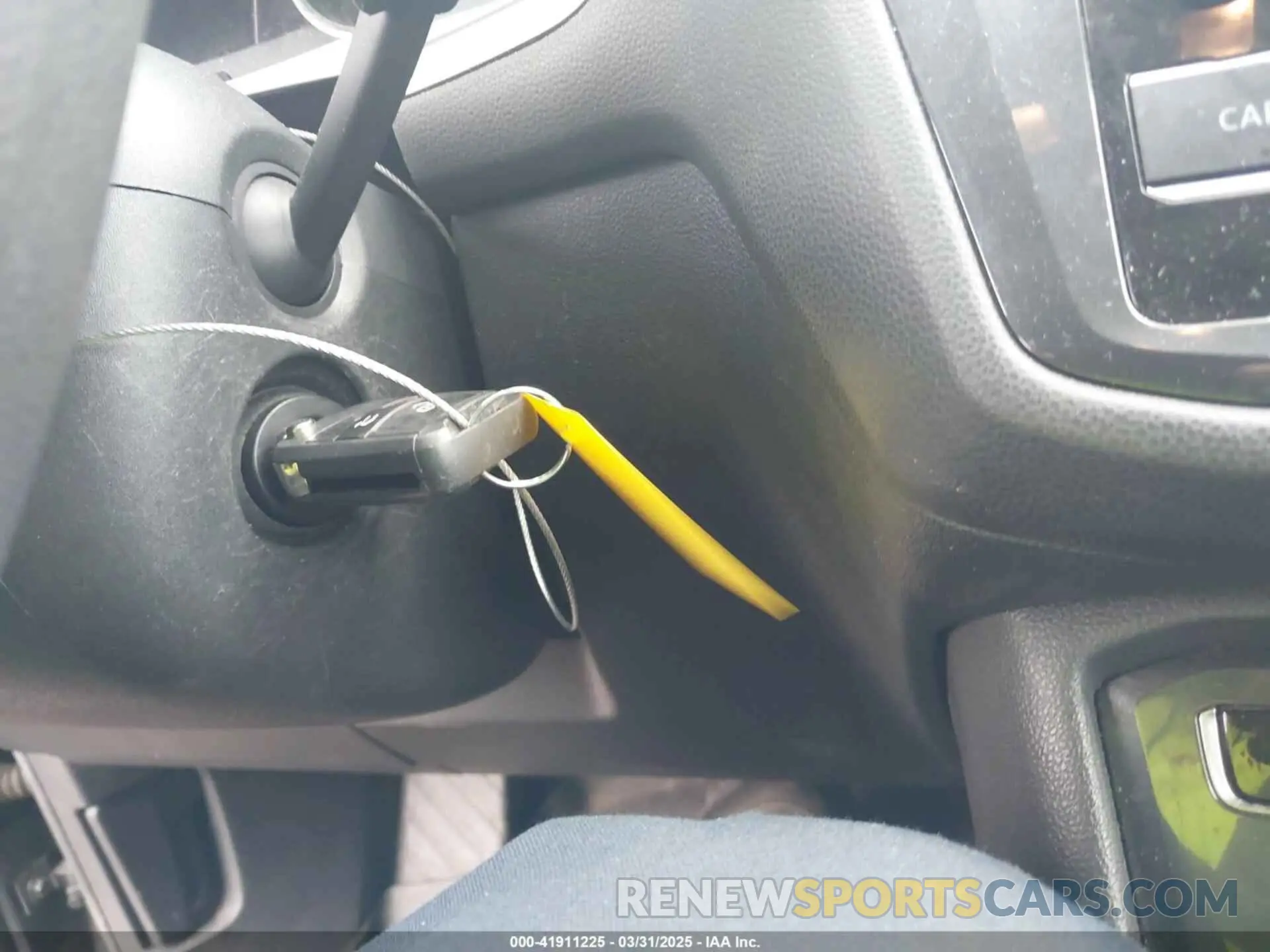 11 Photograph of a damaged car 3VV0B7AX1KM046808 VOLKSWAGEN TIGUAN 2019
