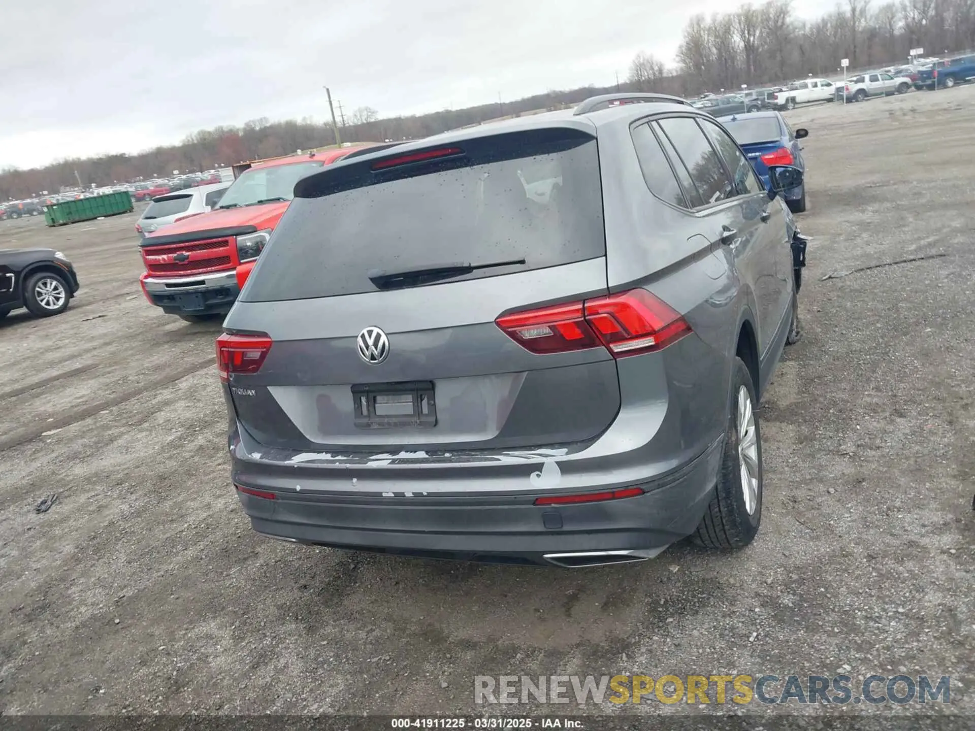 16 Photograph of a damaged car 3VV0B7AX1KM046808 VOLKSWAGEN TIGUAN 2019