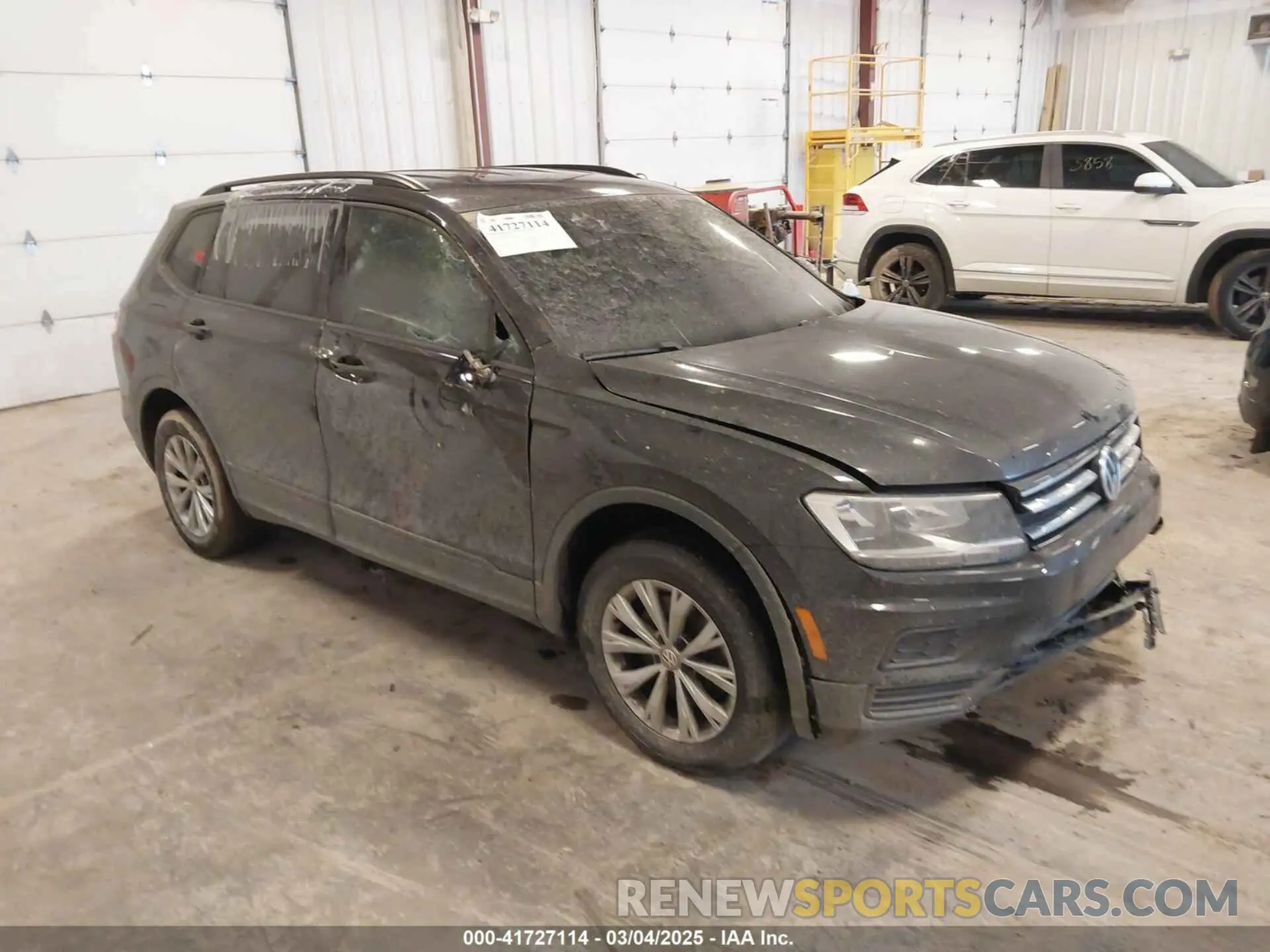 1 Photograph of a damaged car 3VV0B7AX3KM182311 VOLKSWAGEN TIGUAN 2019