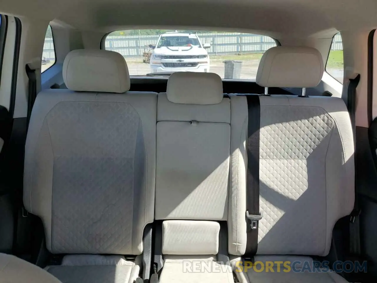 10 Photograph of a damaged car 3VV0B7AX5KM020325 VOLKSWAGEN TIGUAN 2019