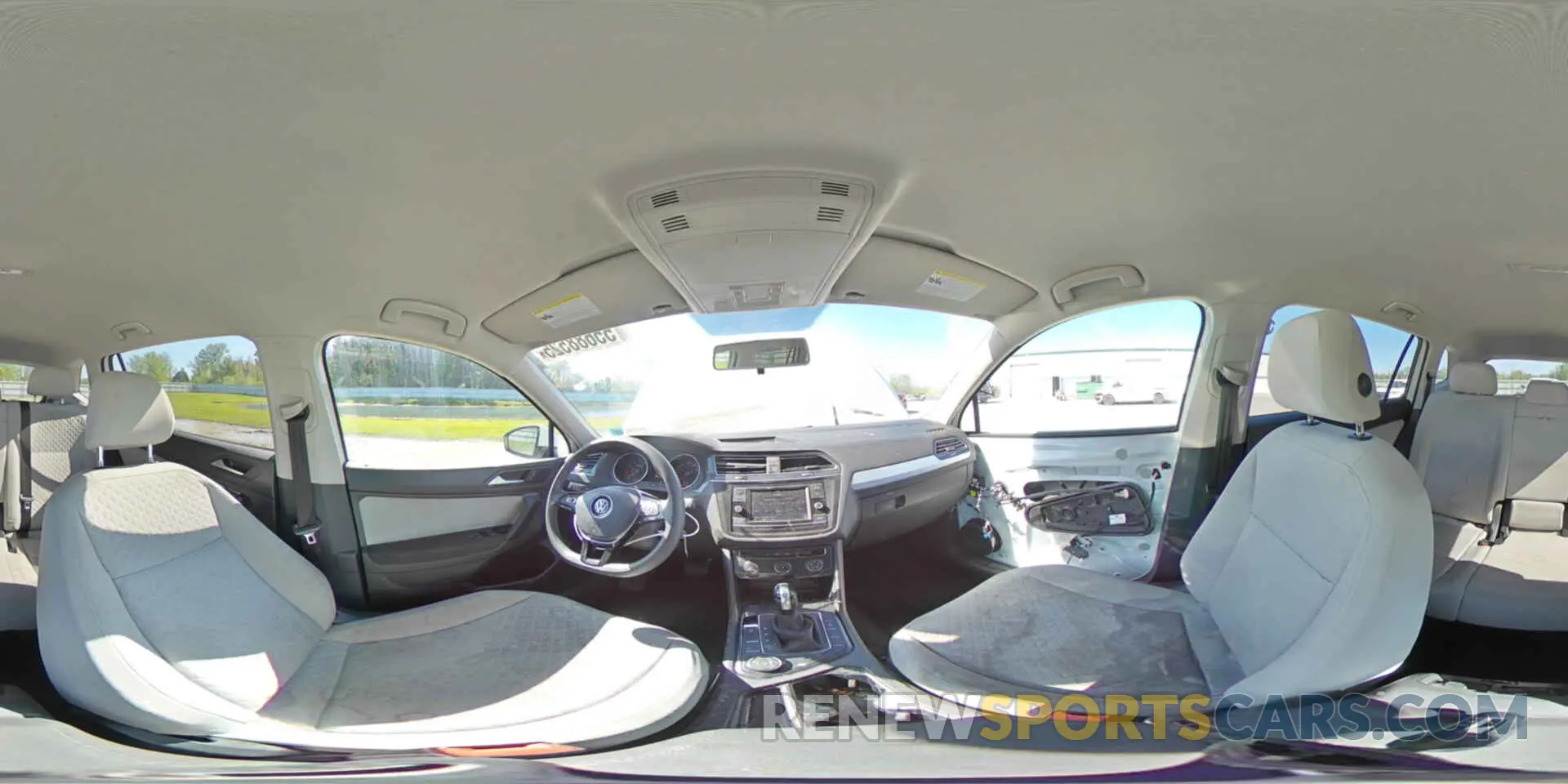16 Photograph of a damaged car 3VV0B7AX5KM020325 VOLKSWAGEN TIGUAN 2019