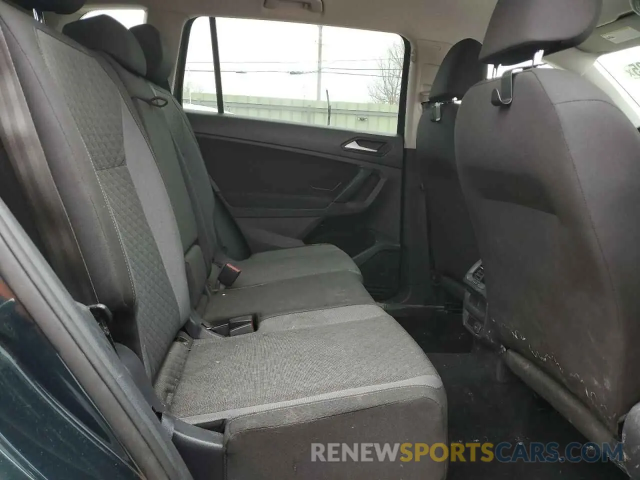 11 Photograph of a damaged car 3VV0B7AX5KM162349 VOLKSWAGEN TIGUAN 2019