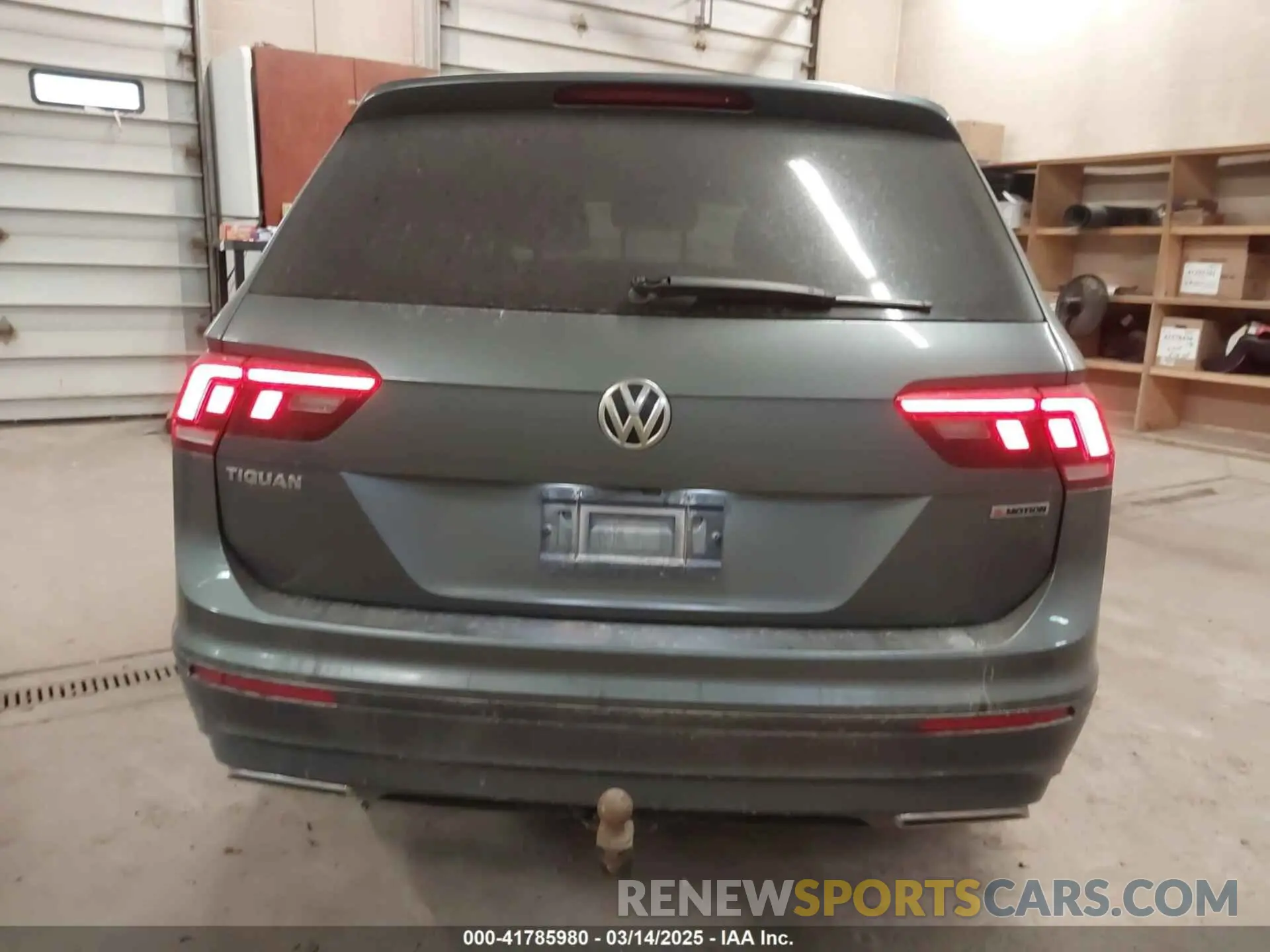 16 Photograph of a damaged car 3VV0B7AX5KM180611 VOLKSWAGEN TIGUAN 2019