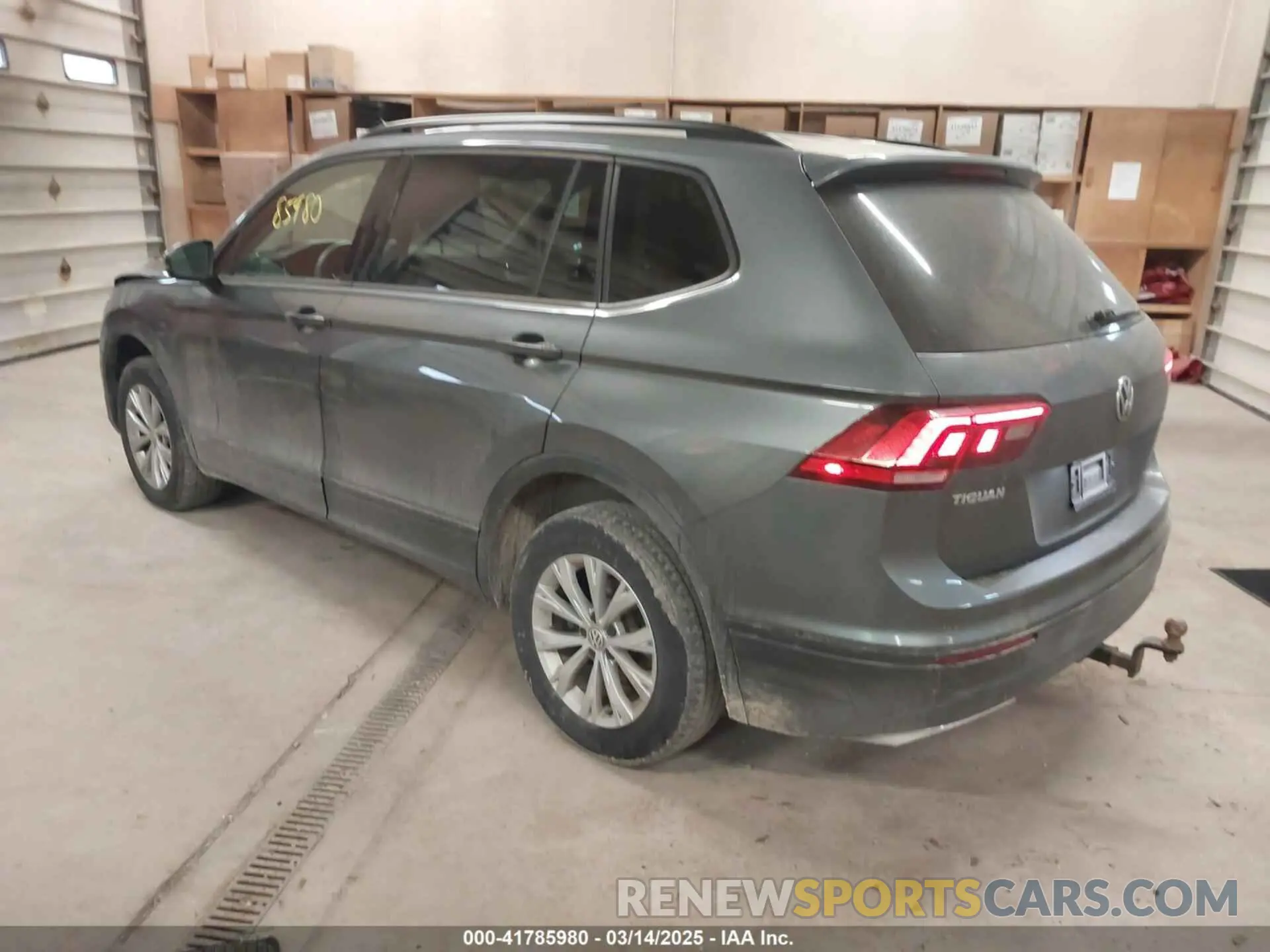 3 Photograph of a damaged car 3VV0B7AX5KM180611 VOLKSWAGEN TIGUAN 2019