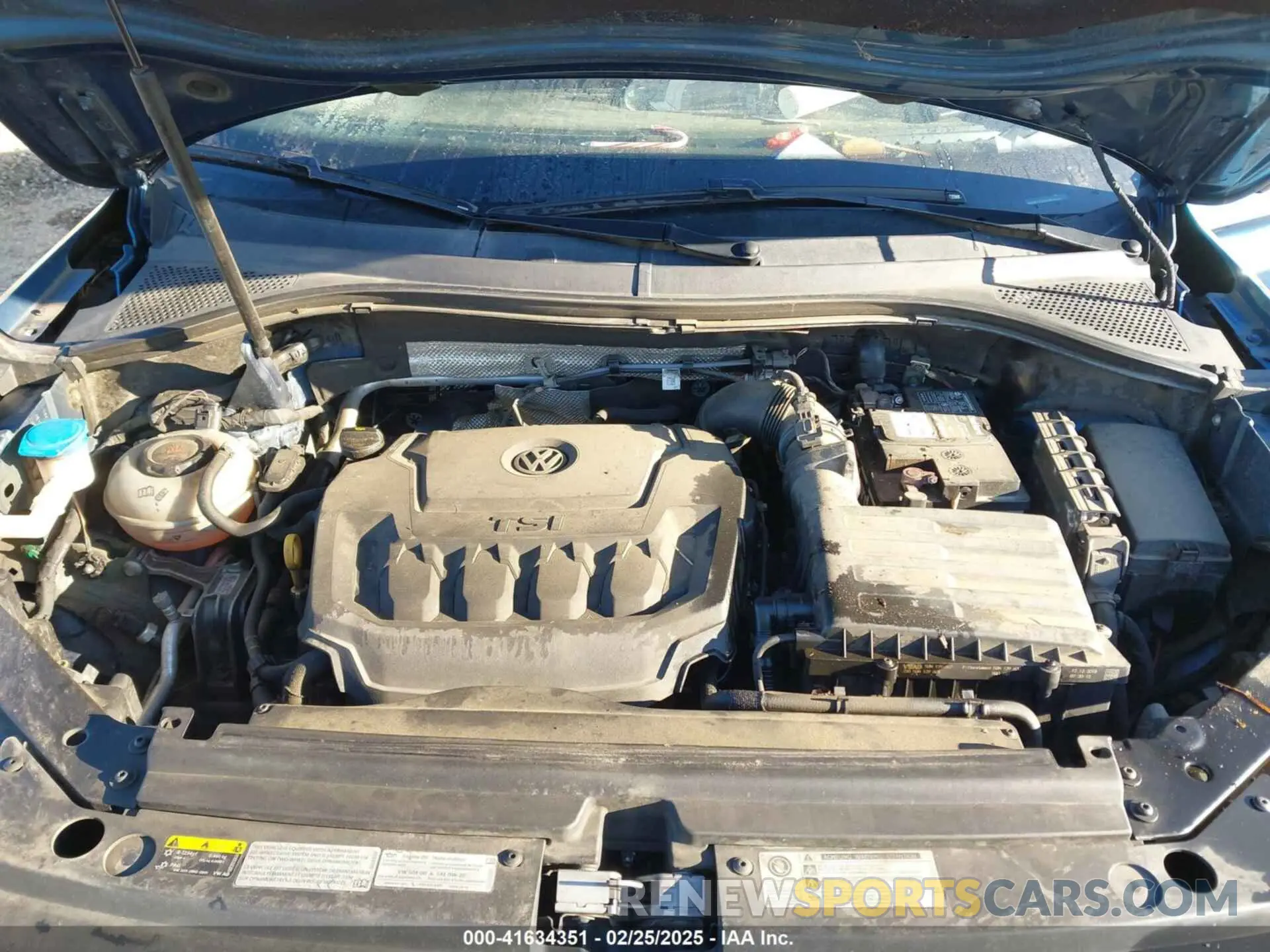 10 Photograph of a damaged car 3VV0B7AX6KM067699 VOLKSWAGEN TIGUAN 2019