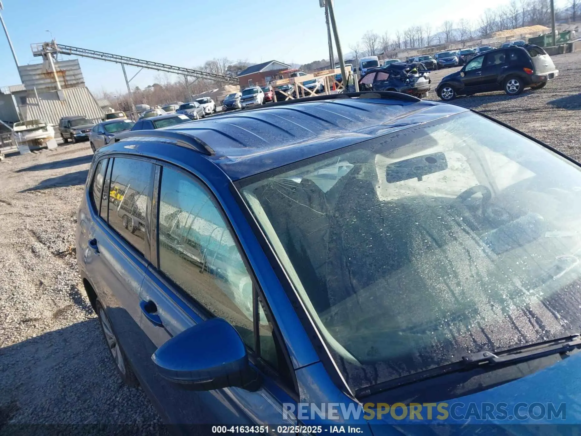 16 Photograph of a damaged car 3VV0B7AX6KM067699 VOLKSWAGEN TIGUAN 2019
