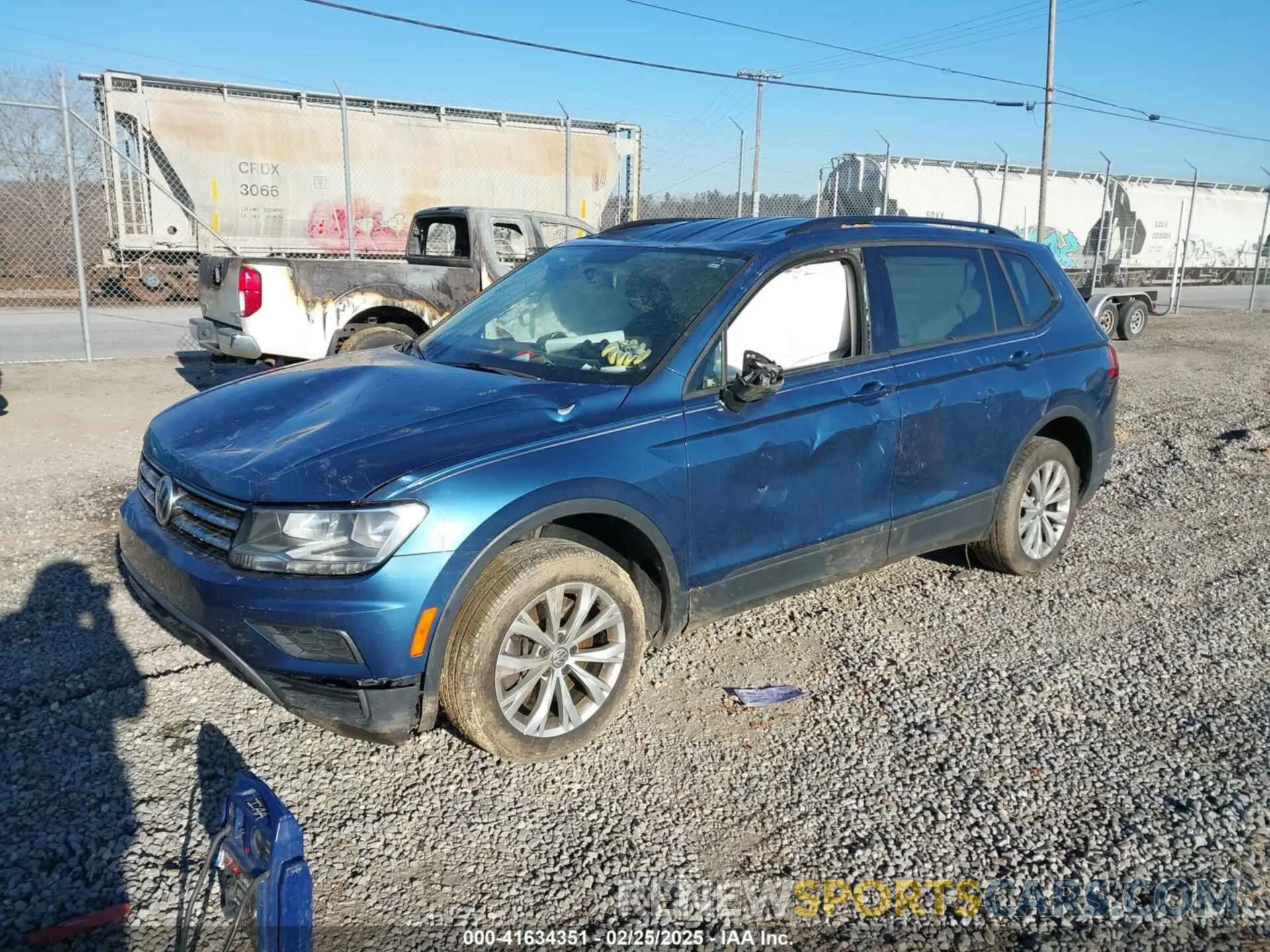 2 Photograph of a damaged car 3VV0B7AX6KM067699 VOLKSWAGEN TIGUAN 2019