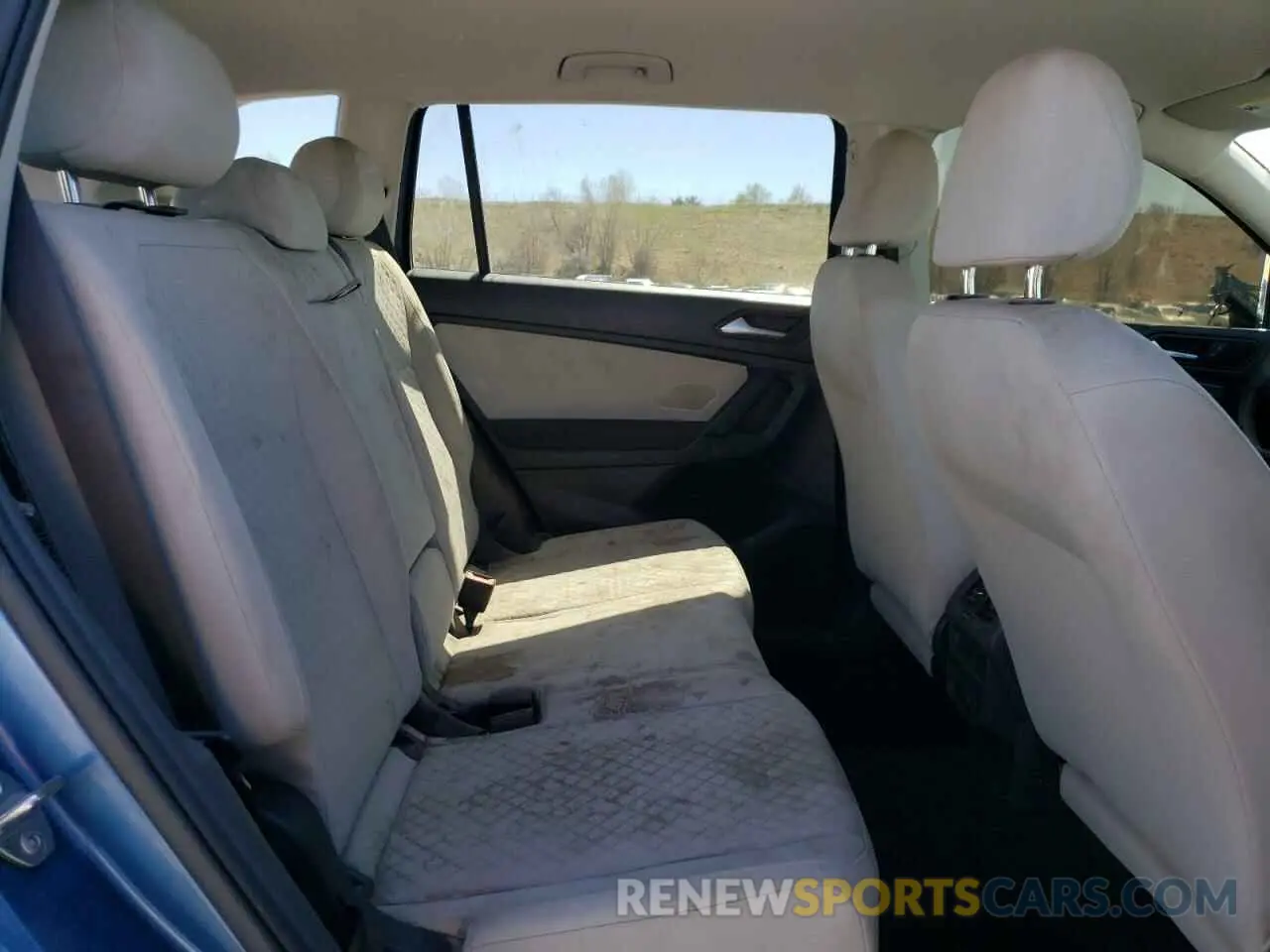 11 Photograph of a damaged car 3VV0B7AX7KM010234 VOLKSWAGEN TIGUAN 2019
