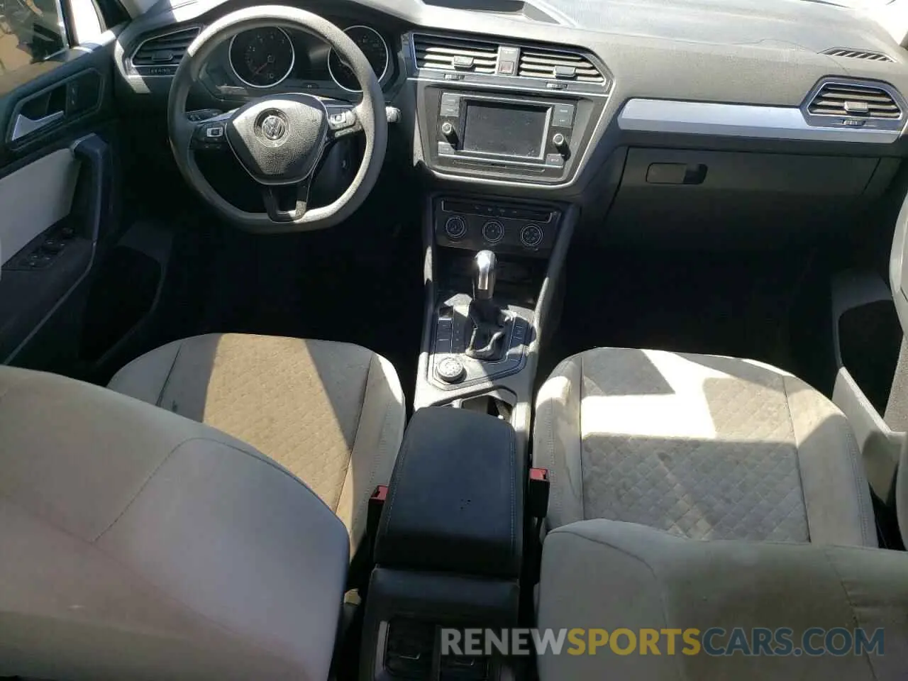 8 Photograph of a damaged car 3VV0B7AX7KM010234 VOLKSWAGEN TIGUAN 2019