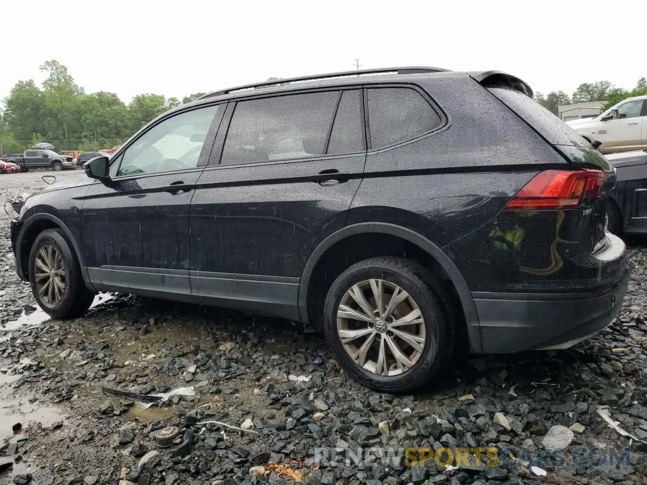 2 Photograph of a damaged car 3VV0B7AX7KM067047 VOLKSWAGEN TIGUAN 2019