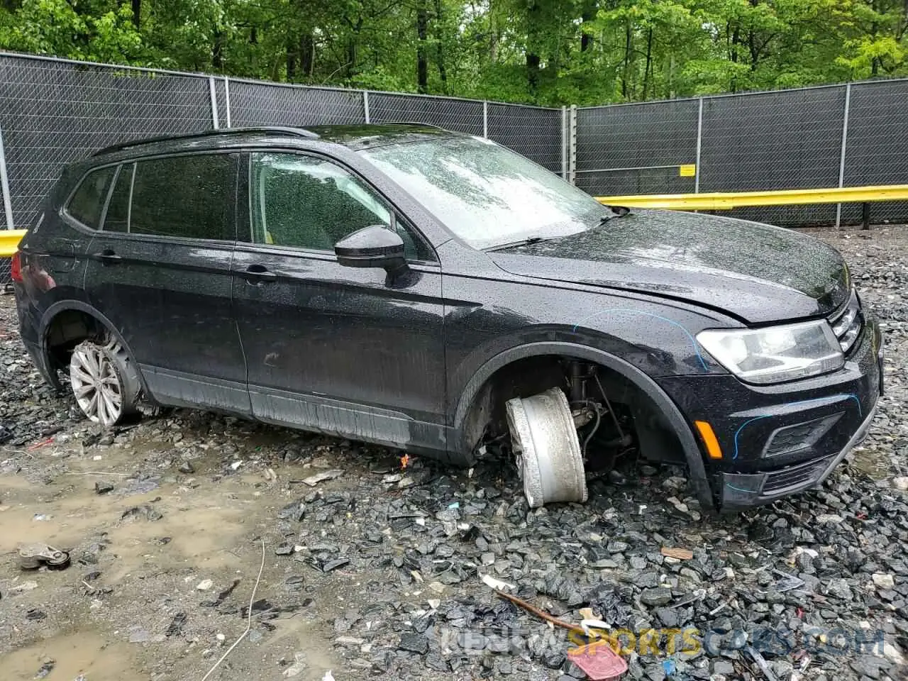 4 Photograph of a damaged car 3VV0B7AX7KM067047 VOLKSWAGEN TIGUAN 2019