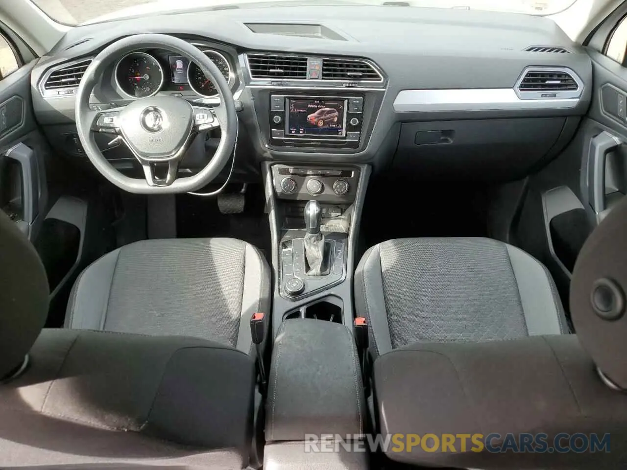 8 Photograph of a damaged car 3VV0B7AX7KM106090 VOLKSWAGEN TIGUAN 2019