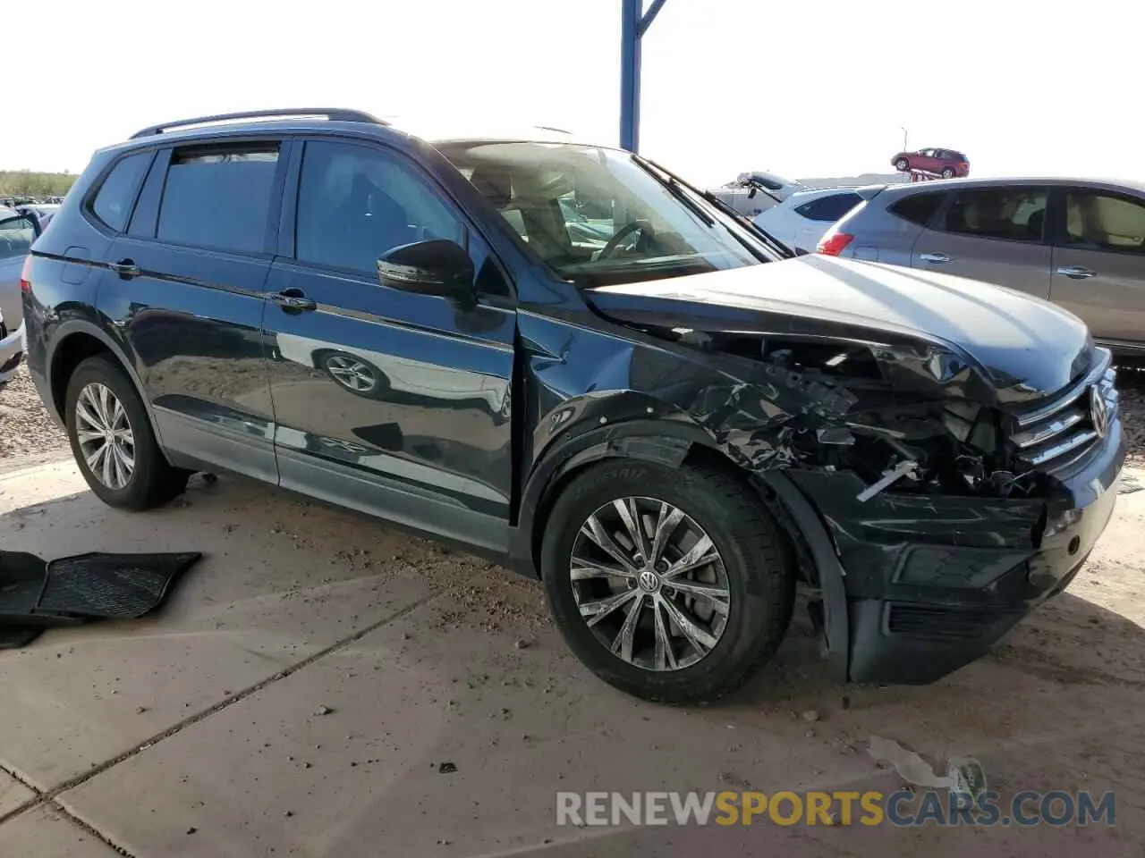 4 Photograph of a damaged car 3VV0B7AX7KM162370 VOLKSWAGEN TIGUAN 2019