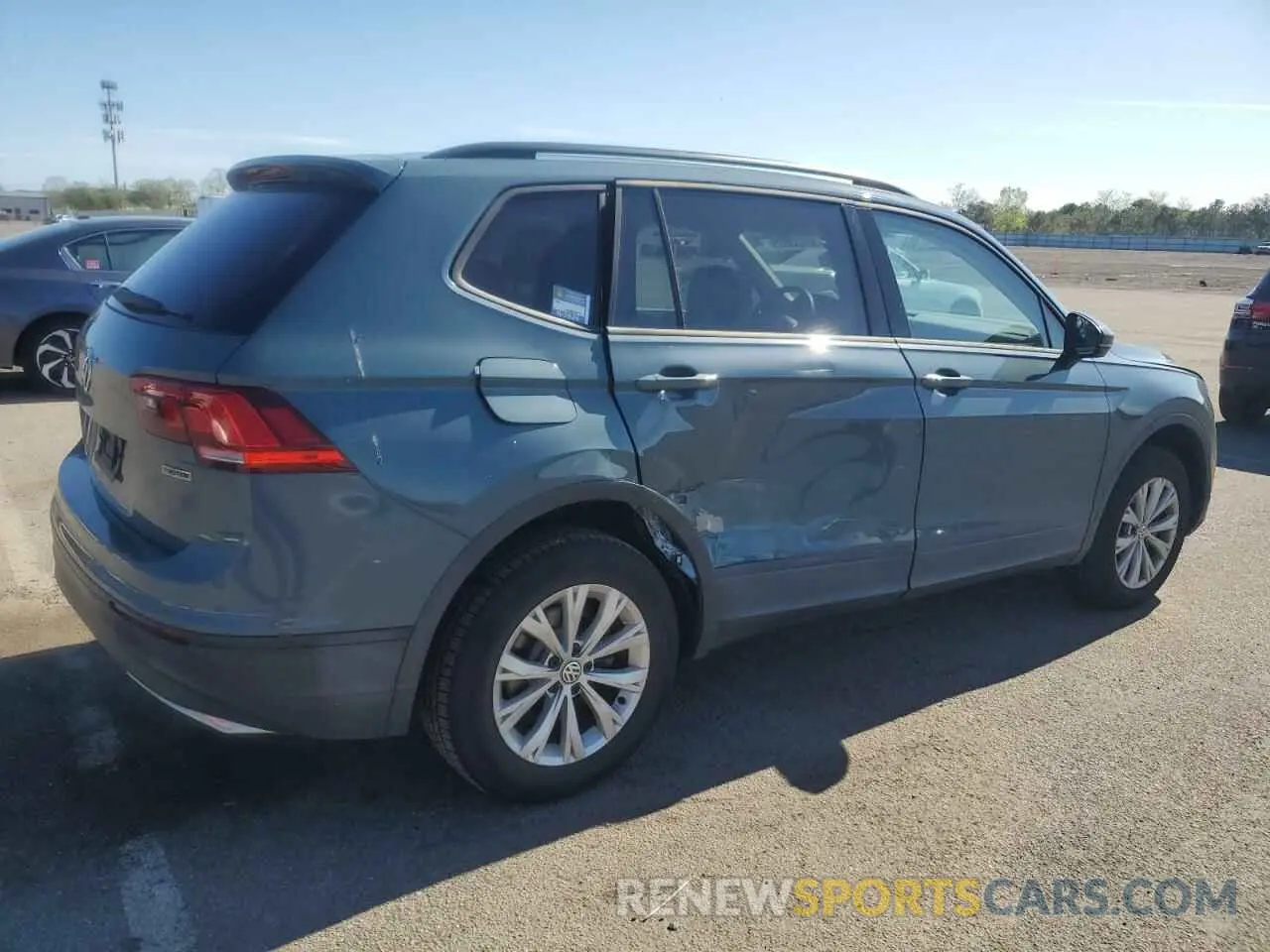 3 Photograph of a damaged car 3VV0B7AX8KM179193 VOLKSWAGEN TIGUAN 2019