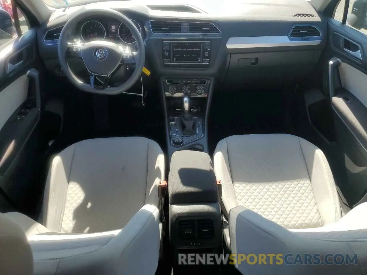 8 Photograph of a damaged car 3VV0B7AX8KM179193 VOLKSWAGEN TIGUAN 2019
