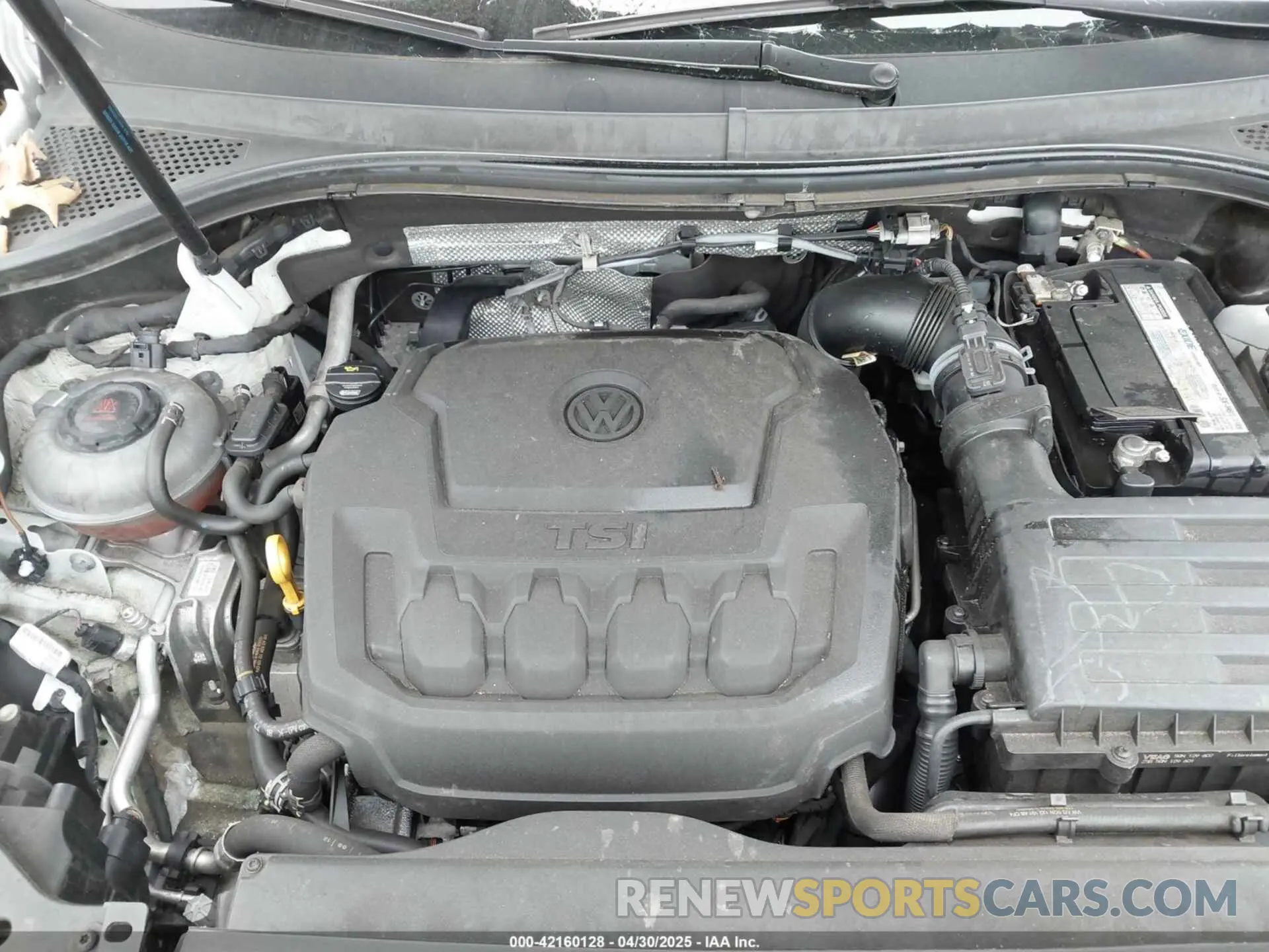 10 Photograph of a damaged car 3VV0B7AX9KM055305 VOLKSWAGEN TIGUAN 2019