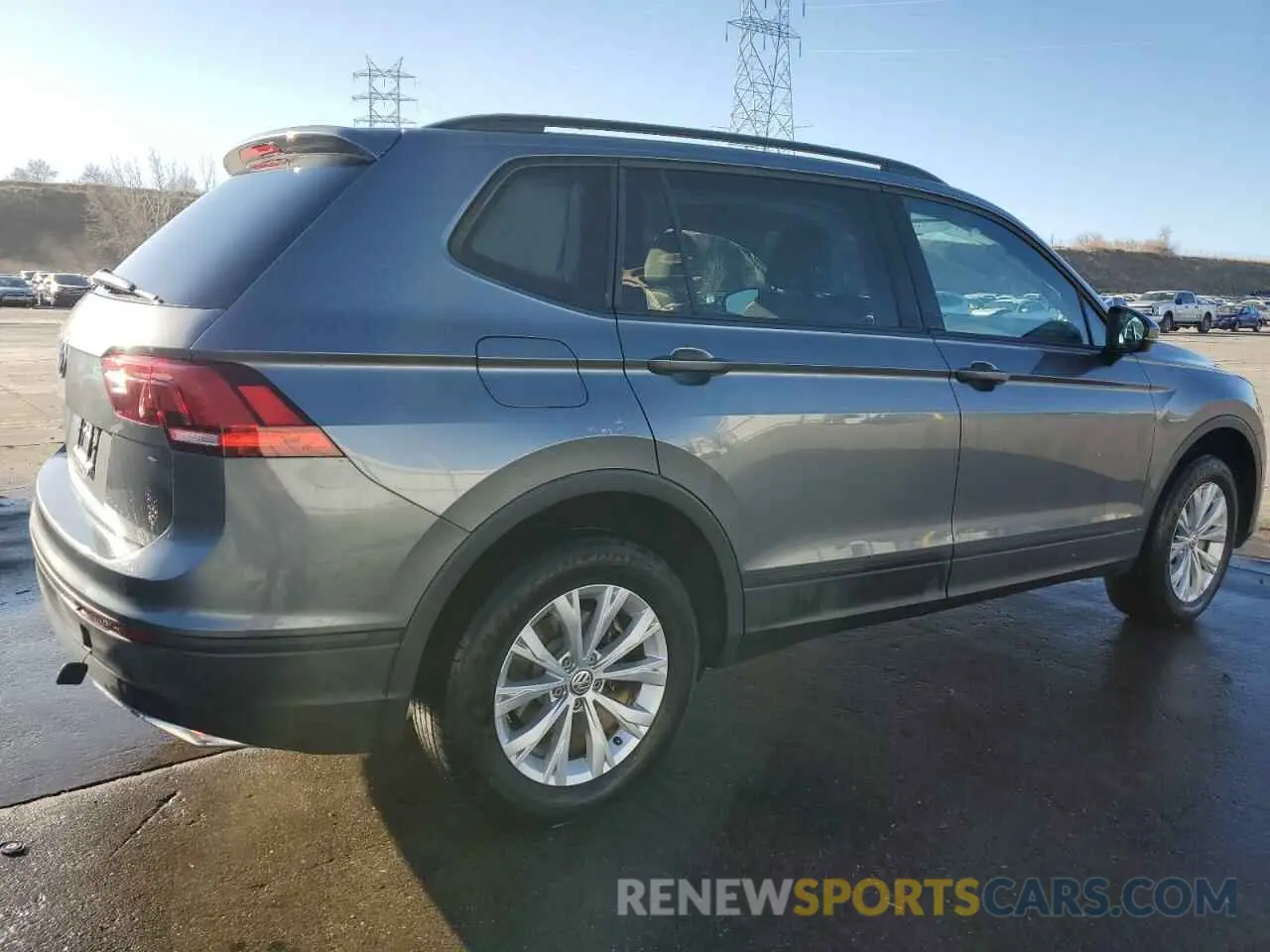3 Photograph of a damaged car 3VV0B7AX9KM056521 VOLKSWAGEN TIGUAN 2019