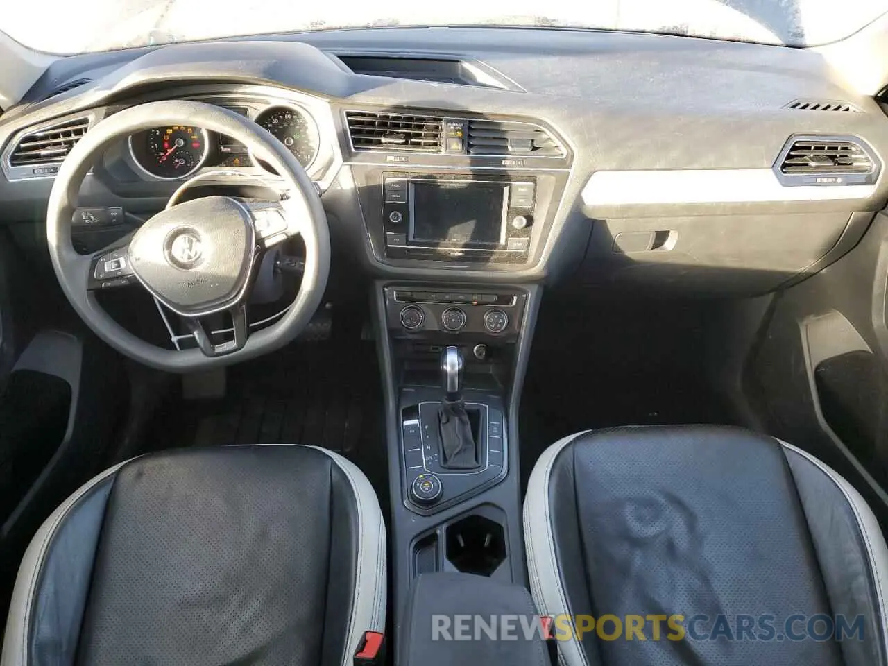 8 Photograph of a damaged car 3VV0B7AX9KM056521 VOLKSWAGEN TIGUAN 2019