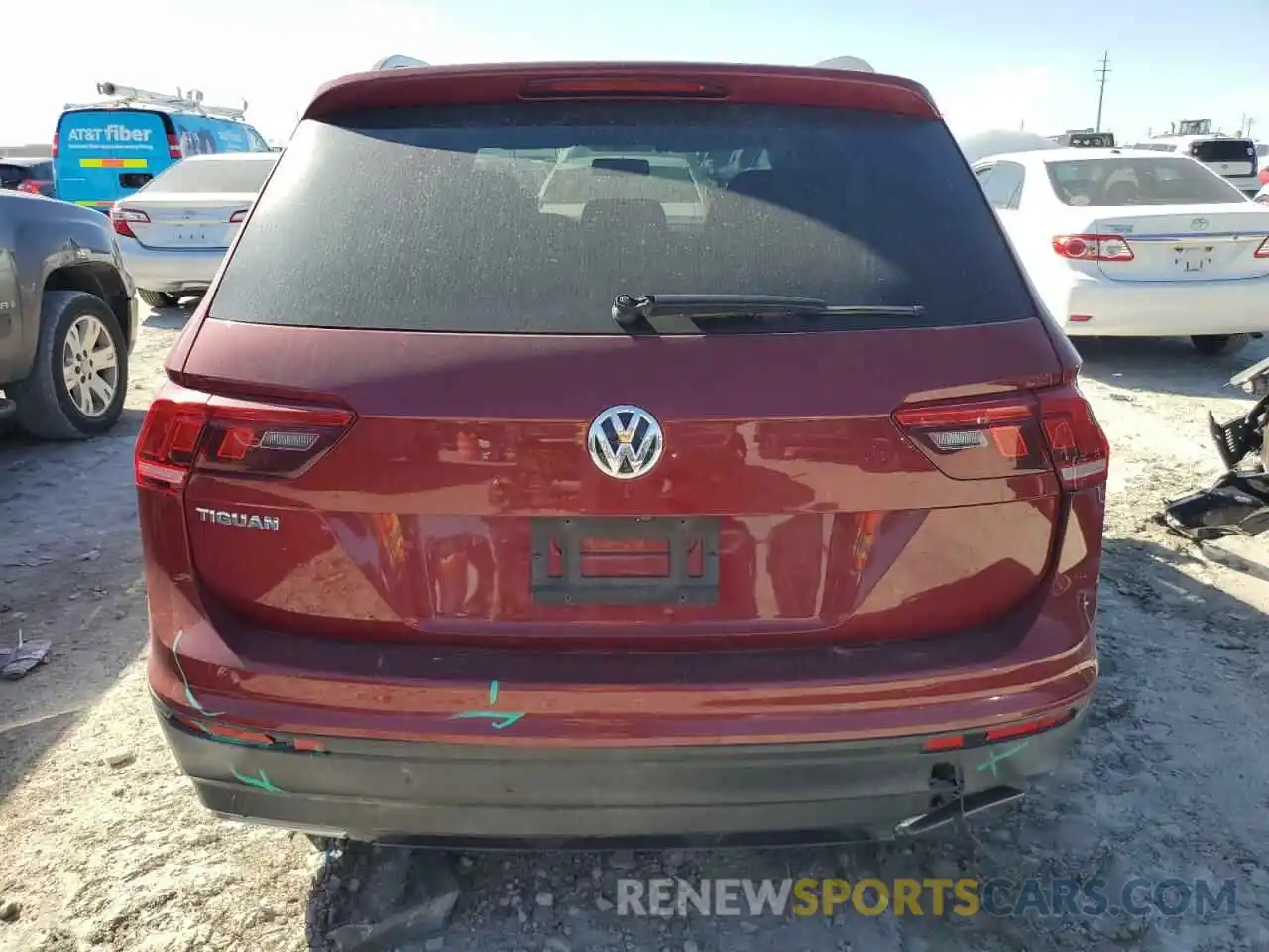 6 Photograph of a damaged car 3VV0B7AX9KM077143 VOLKSWAGEN TIGUAN 2019