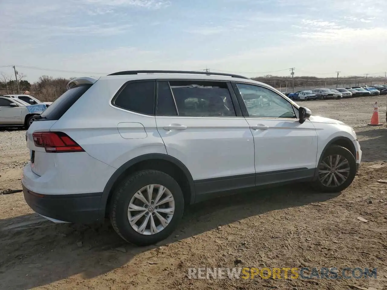 3 Photograph of a damaged car 3VV0B7AXXKM195797 VOLKSWAGEN TIGUAN 2019