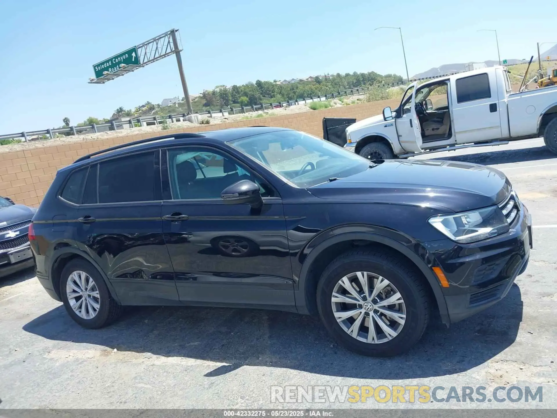 13 Photograph of a damaged car 3VV1B7AX0KM027381 VOLKSWAGEN TIGUAN 2019