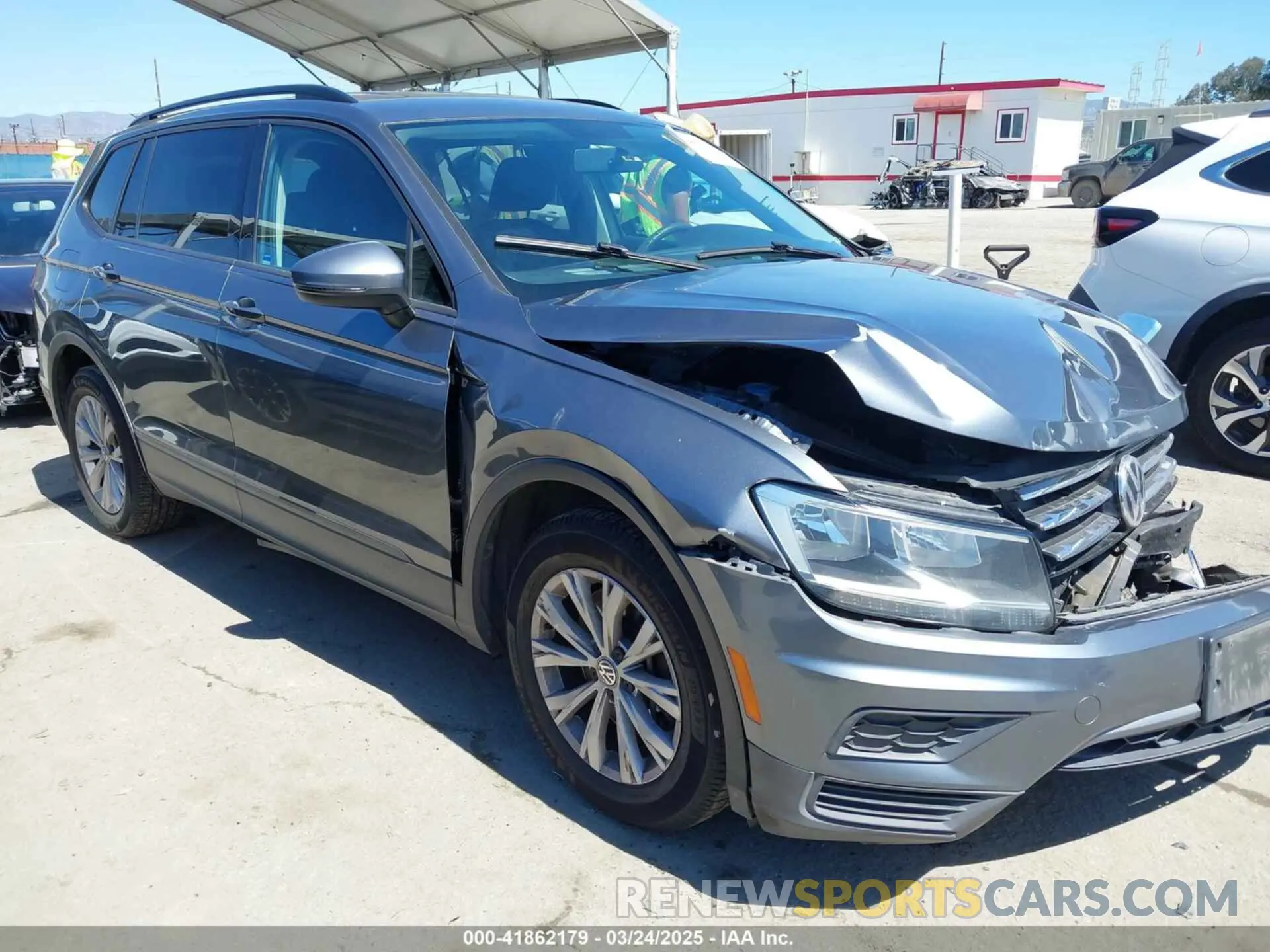 1 Photograph of a damaged car 3VV1B7AX0KM043032 VOLKSWAGEN TIGUAN 2019