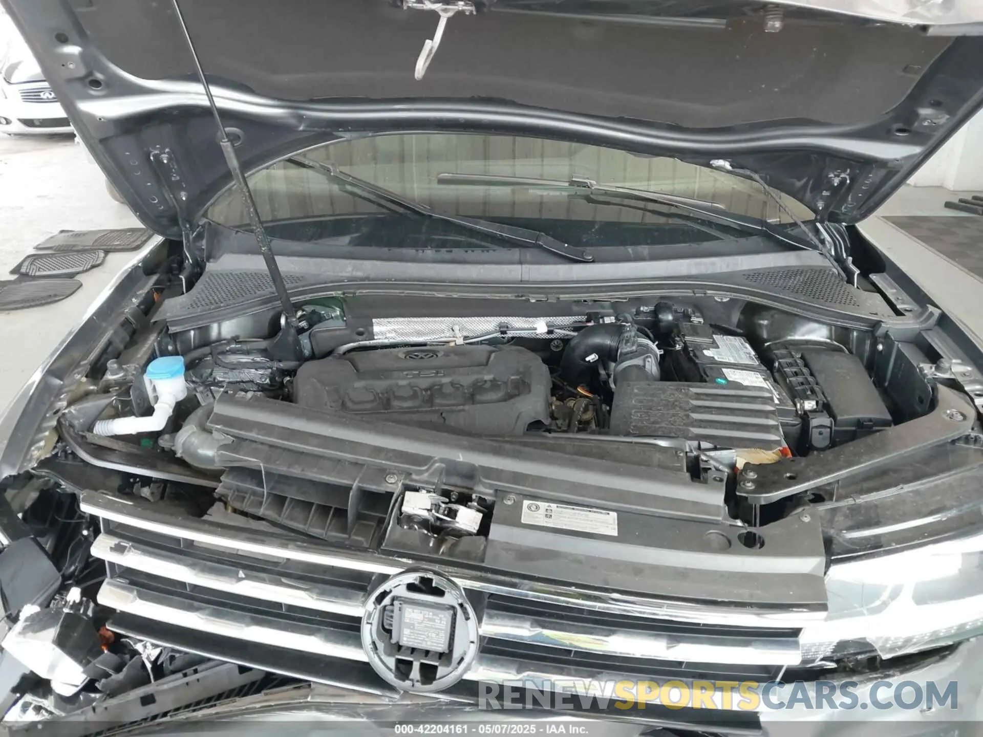 10 Photograph of a damaged car 3VV1B7AX1KM064598 VOLKSWAGEN TIGUAN 2019