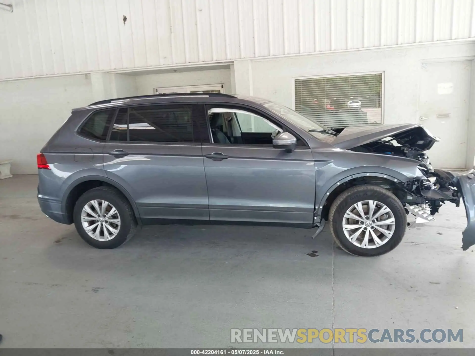 13 Photograph of a damaged car 3VV1B7AX1KM064598 VOLKSWAGEN TIGUAN 2019