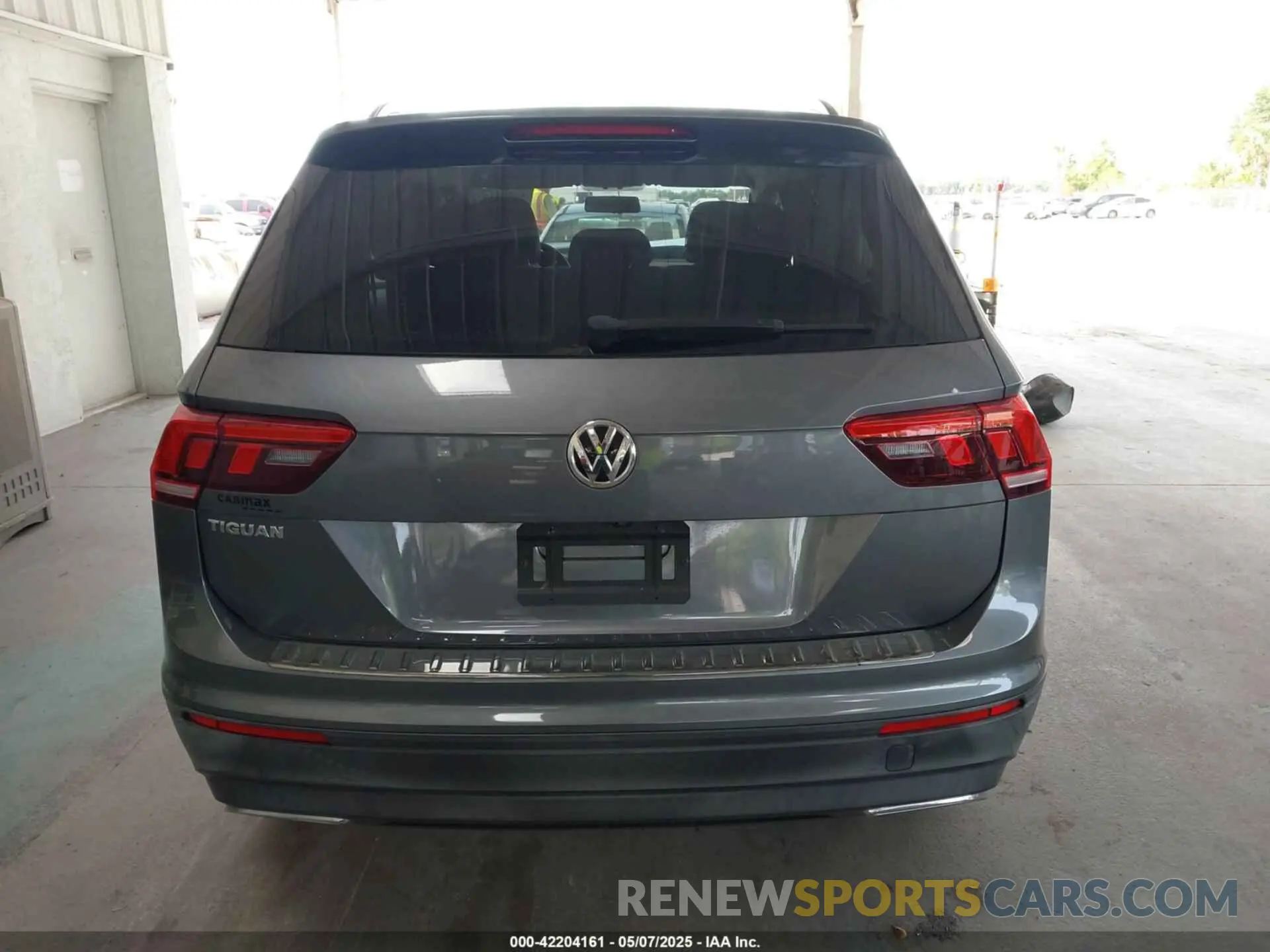 16 Photograph of a damaged car 3VV1B7AX1KM064598 VOLKSWAGEN TIGUAN 2019