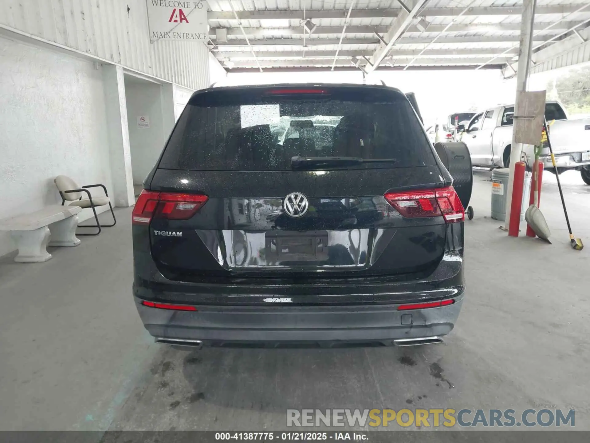 16 Photograph of a damaged car 3VV1B7AX1KM073074 VOLKSWAGEN TIGUAN 2019