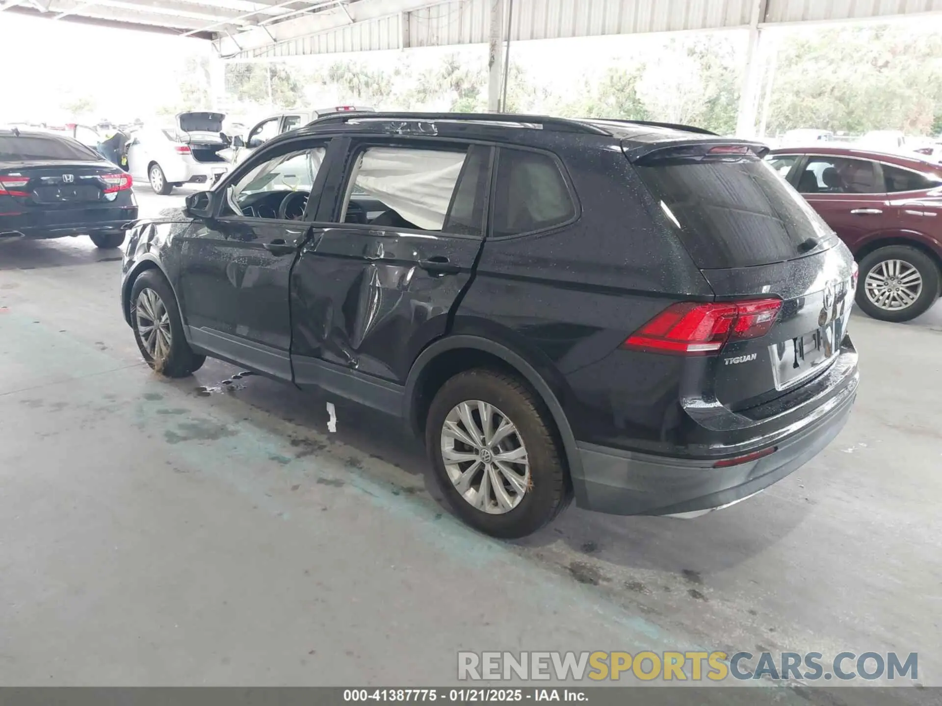 3 Photograph of a damaged car 3VV1B7AX1KM073074 VOLKSWAGEN TIGUAN 2019
