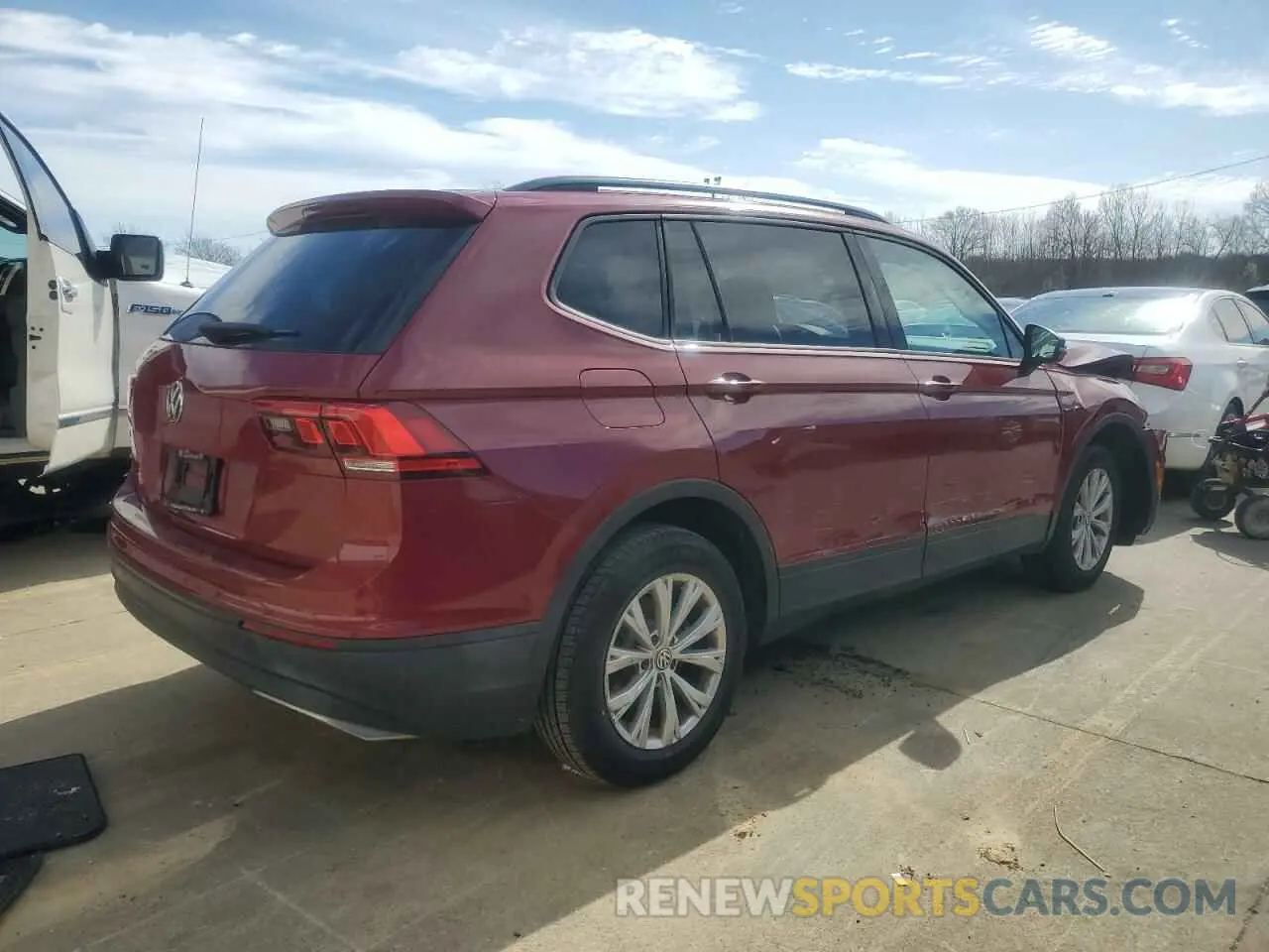 3 Photograph of a damaged car 3VV1B7AX1KM084026 VOLKSWAGEN TIGUAN 2019
