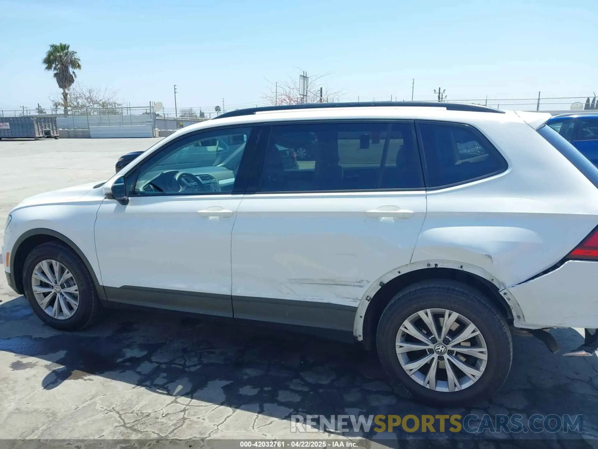14 Photograph of a damaged car 3VV1B7AX1KM101407 VOLKSWAGEN TIGUAN 2019