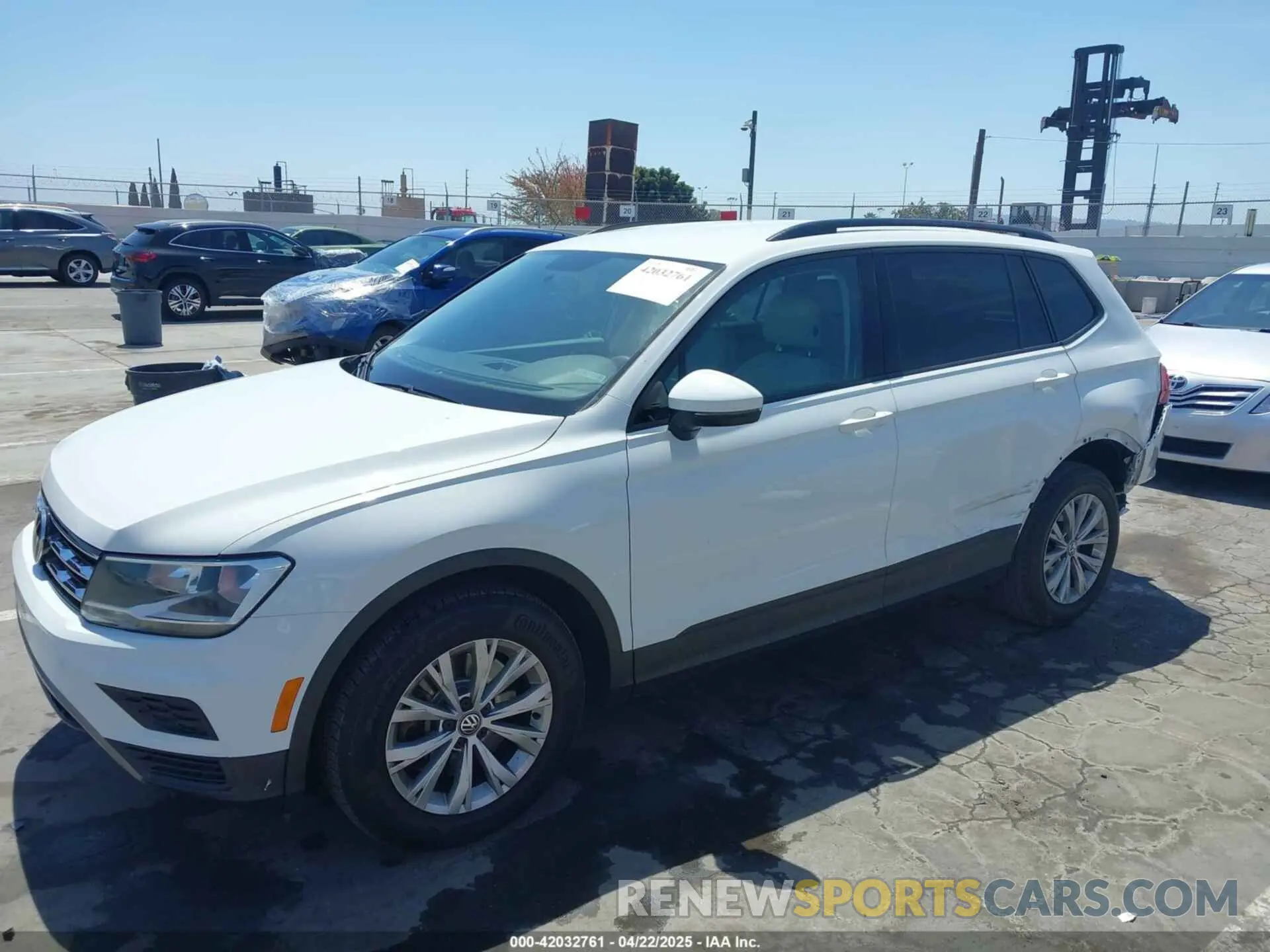 2 Photograph of a damaged car 3VV1B7AX1KM101407 VOLKSWAGEN TIGUAN 2019