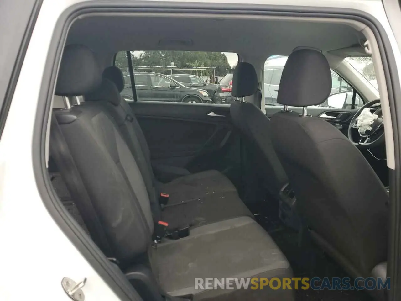 10 Photograph of a damaged car 3VV1B7AX1KM177516 VOLKSWAGEN TIGUAN 2019