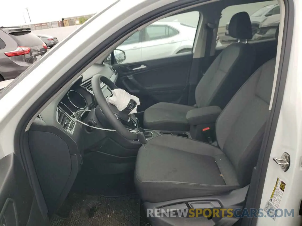 7 Photograph of a damaged car 3VV1B7AX1KM177516 VOLKSWAGEN TIGUAN 2019