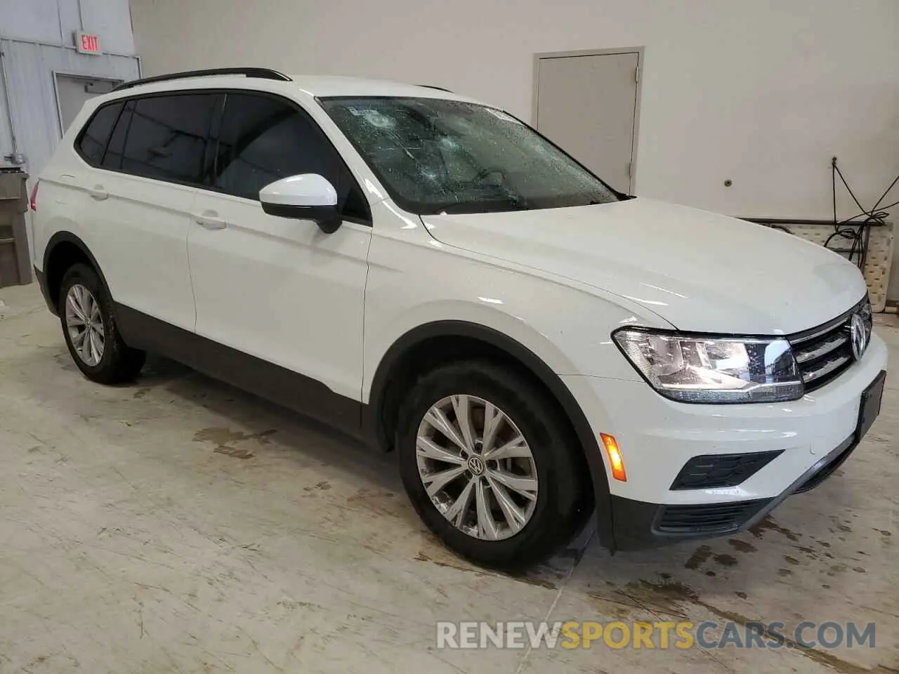 4 Photograph of a damaged car 3VV1B7AX2KM040004 VOLKSWAGEN TIGUAN 2019