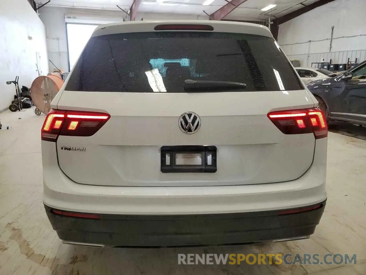 6 Photograph of a damaged car 3VV1B7AX2KM040004 VOLKSWAGEN TIGUAN 2019