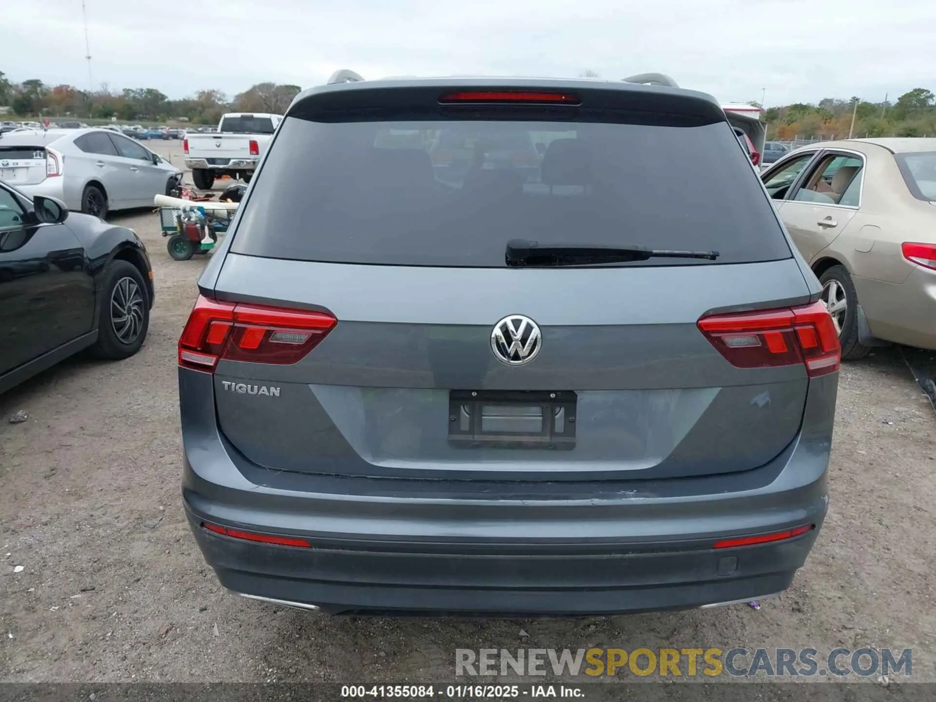 16 Photograph of a damaged car 3VV1B7AX3KM047494 VOLKSWAGEN TIGUAN 2019