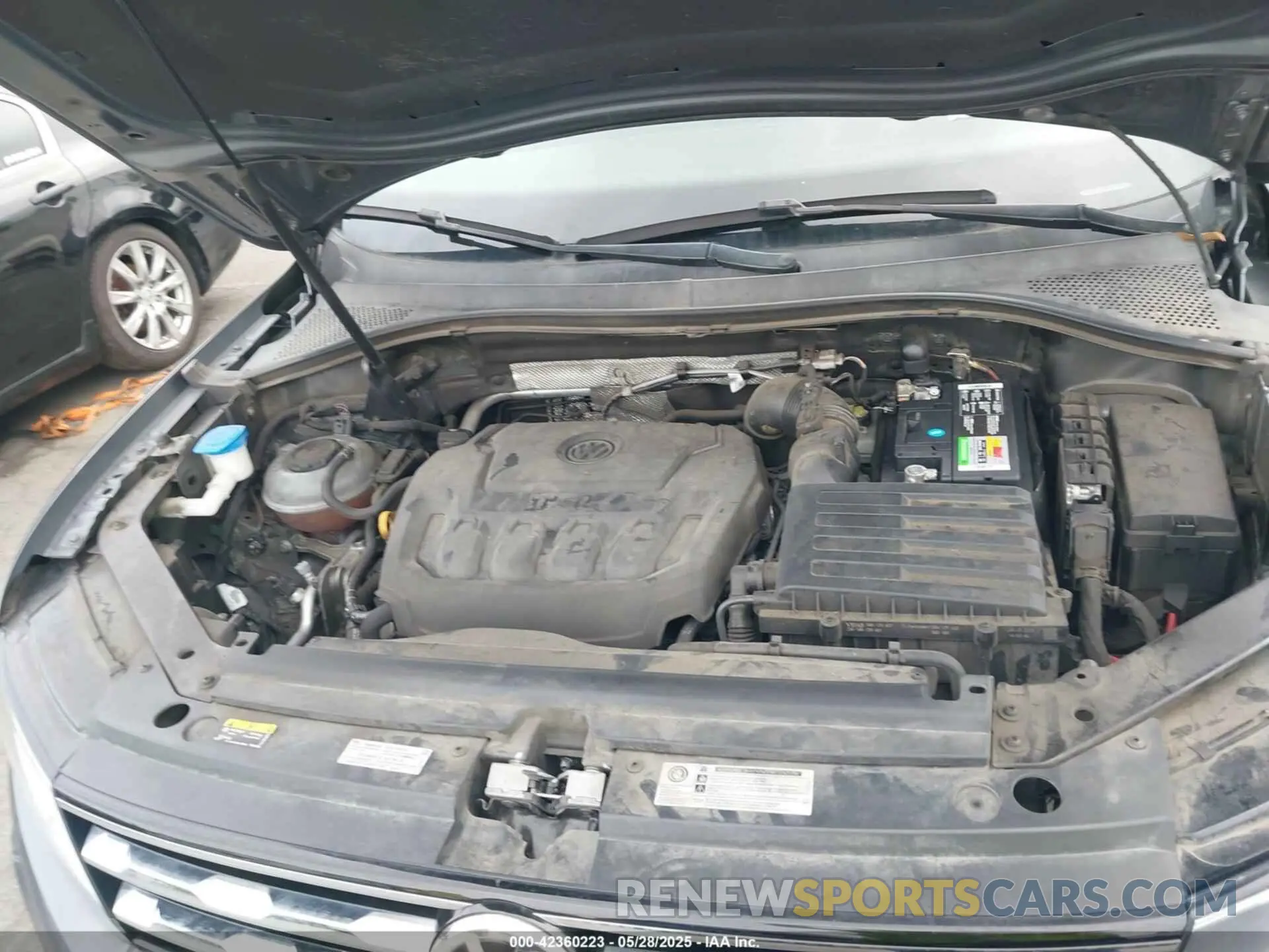 10 Photograph of a damaged car 3VV1B7AX3KM114739 VOLKSWAGEN TIGUAN 2019