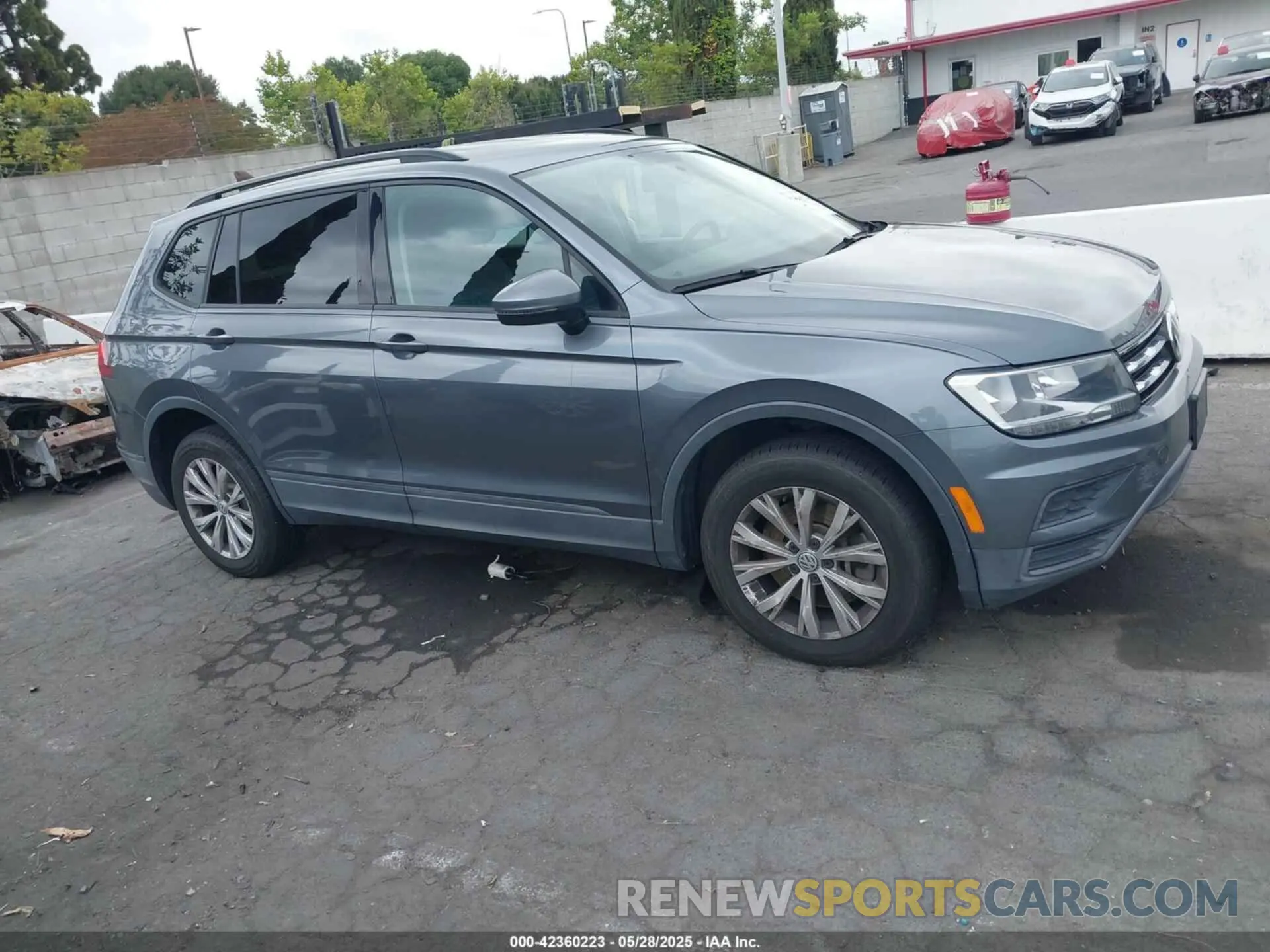 13 Photograph of a damaged car 3VV1B7AX3KM114739 VOLKSWAGEN TIGUAN 2019