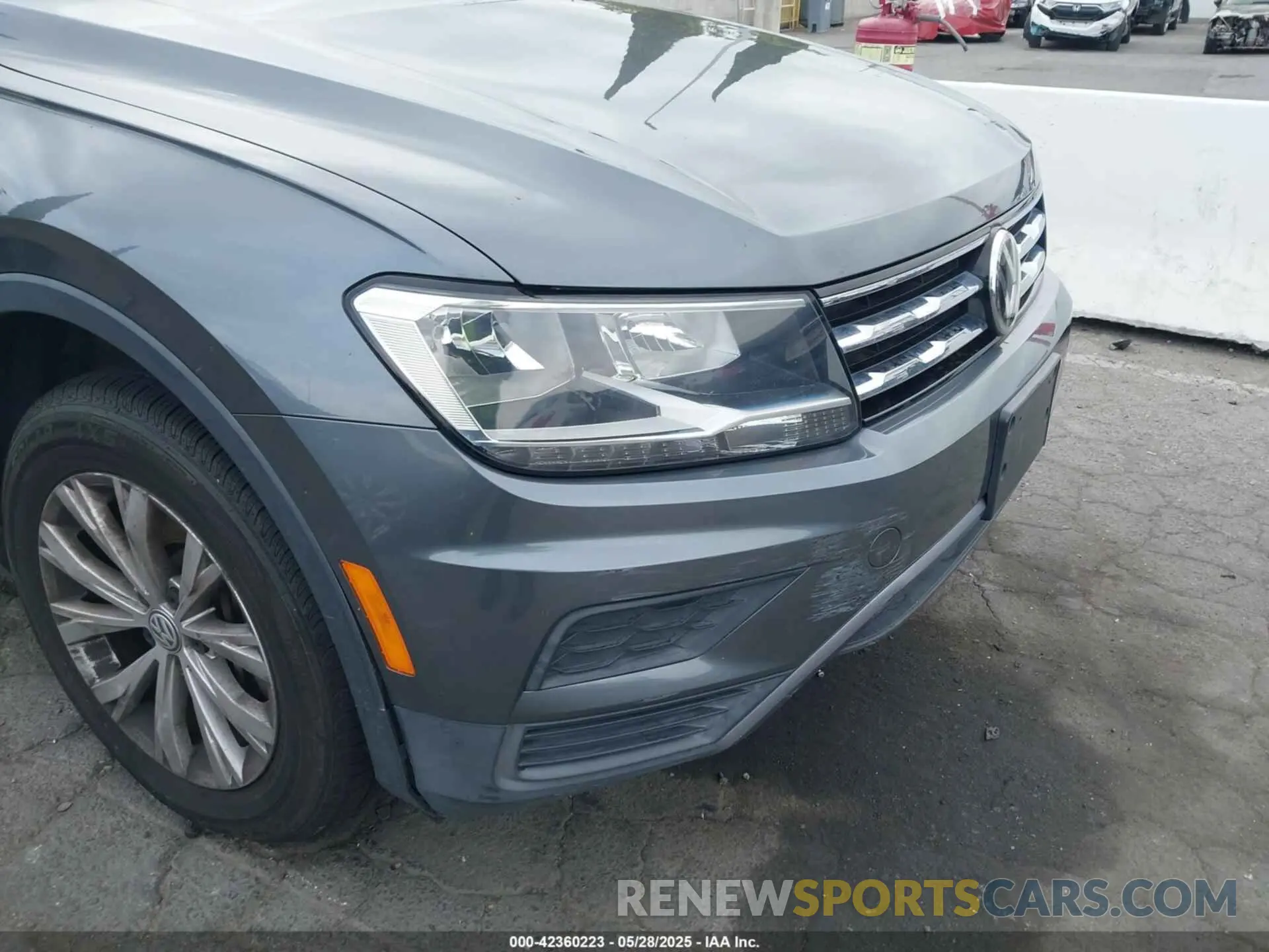 6 Photograph of a damaged car 3VV1B7AX3KM114739 VOLKSWAGEN TIGUAN 2019