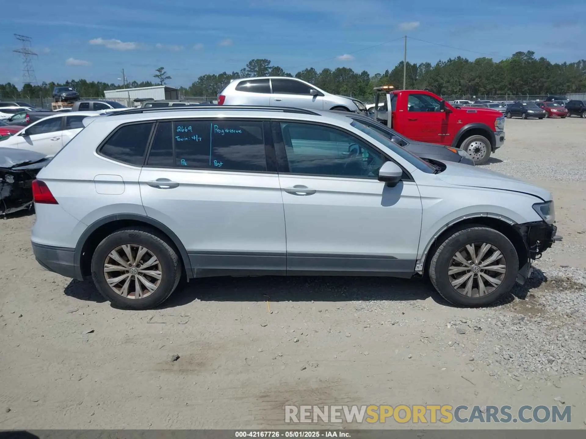 13 Photograph of a damaged car 3VV1B7AX4KM048590 VOLKSWAGEN TIGUAN 2019