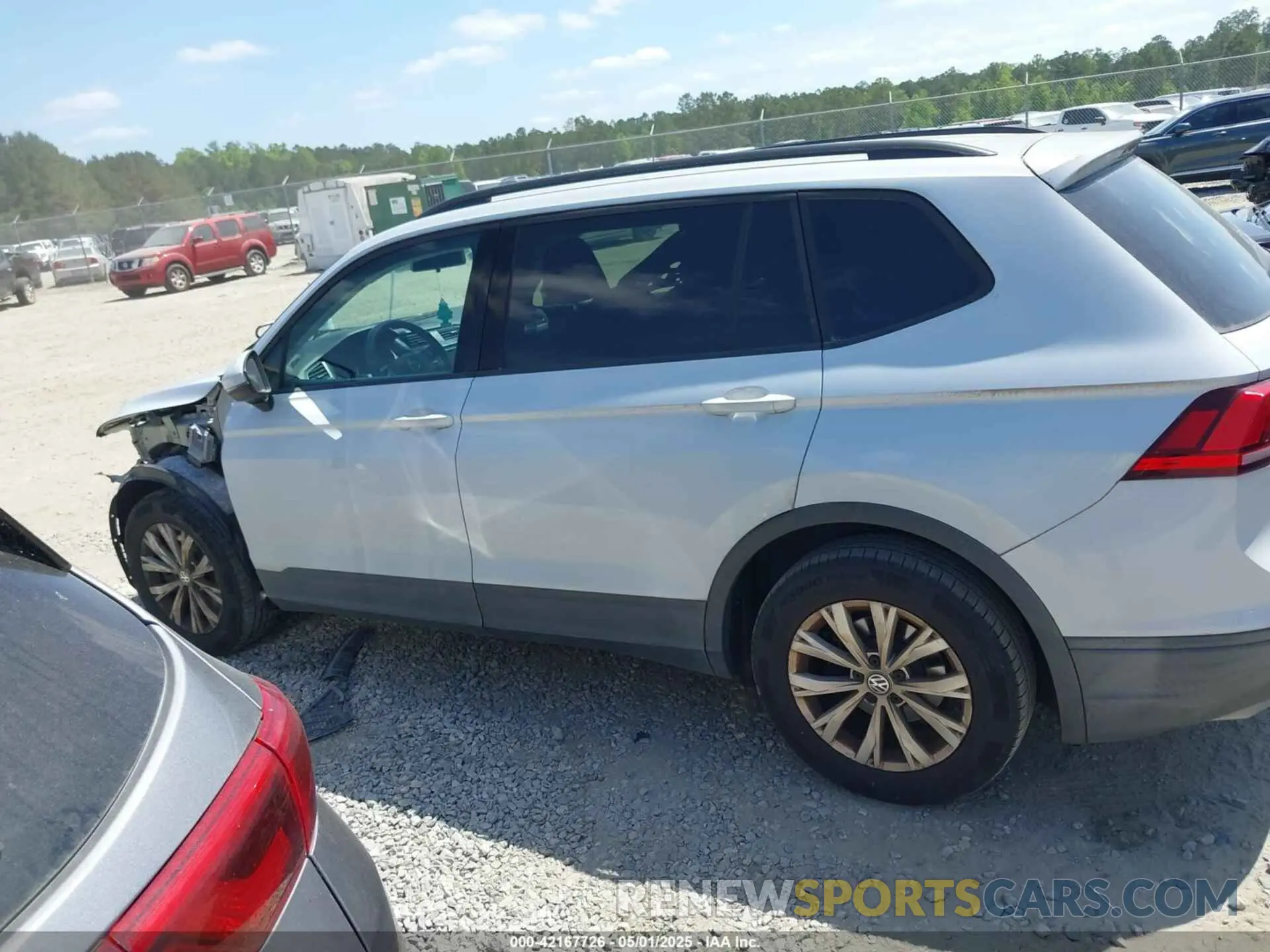 14 Photograph of a damaged car 3VV1B7AX4KM048590 VOLKSWAGEN TIGUAN 2019