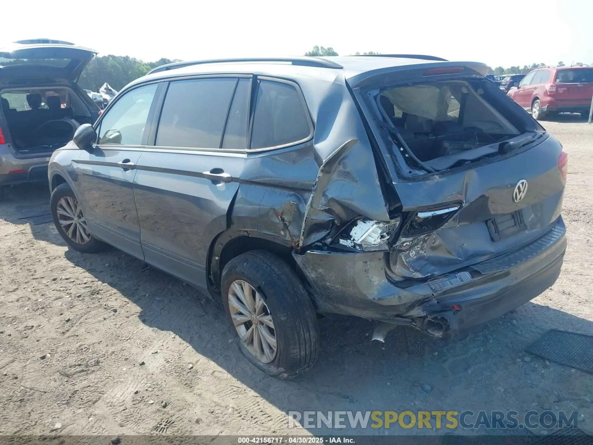 3 Photograph of a damaged car 3VV1B7AX4KM085980 VOLKSWAGEN TIGUAN 2019