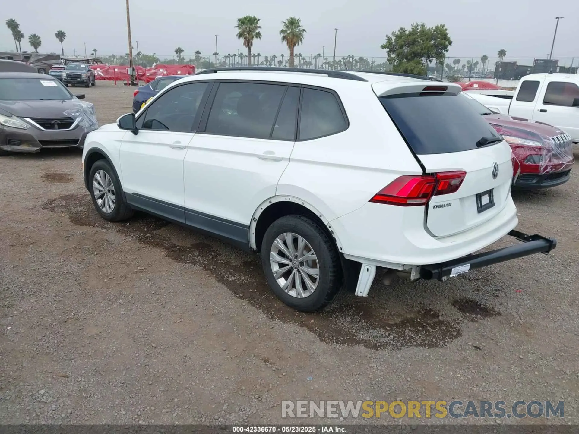 3 Photograph of a damaged car 3VV1B7AX4KM177817 VOLKSWAGEN TIGUAN 2019