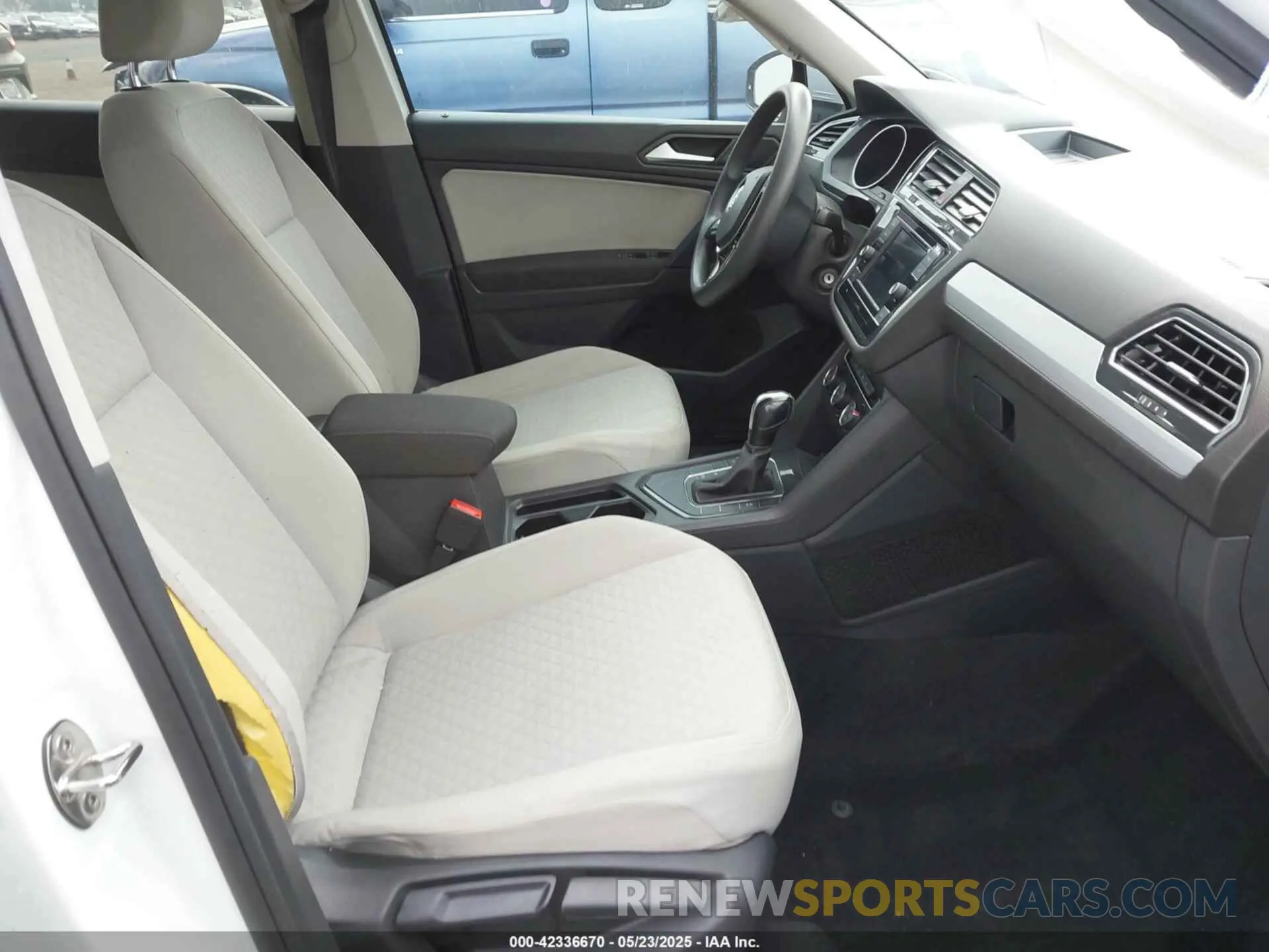 5 Photograph of a damaged car 3VV1B7AX4KM177817 VOLKSWAGEN TIGUAN 2019